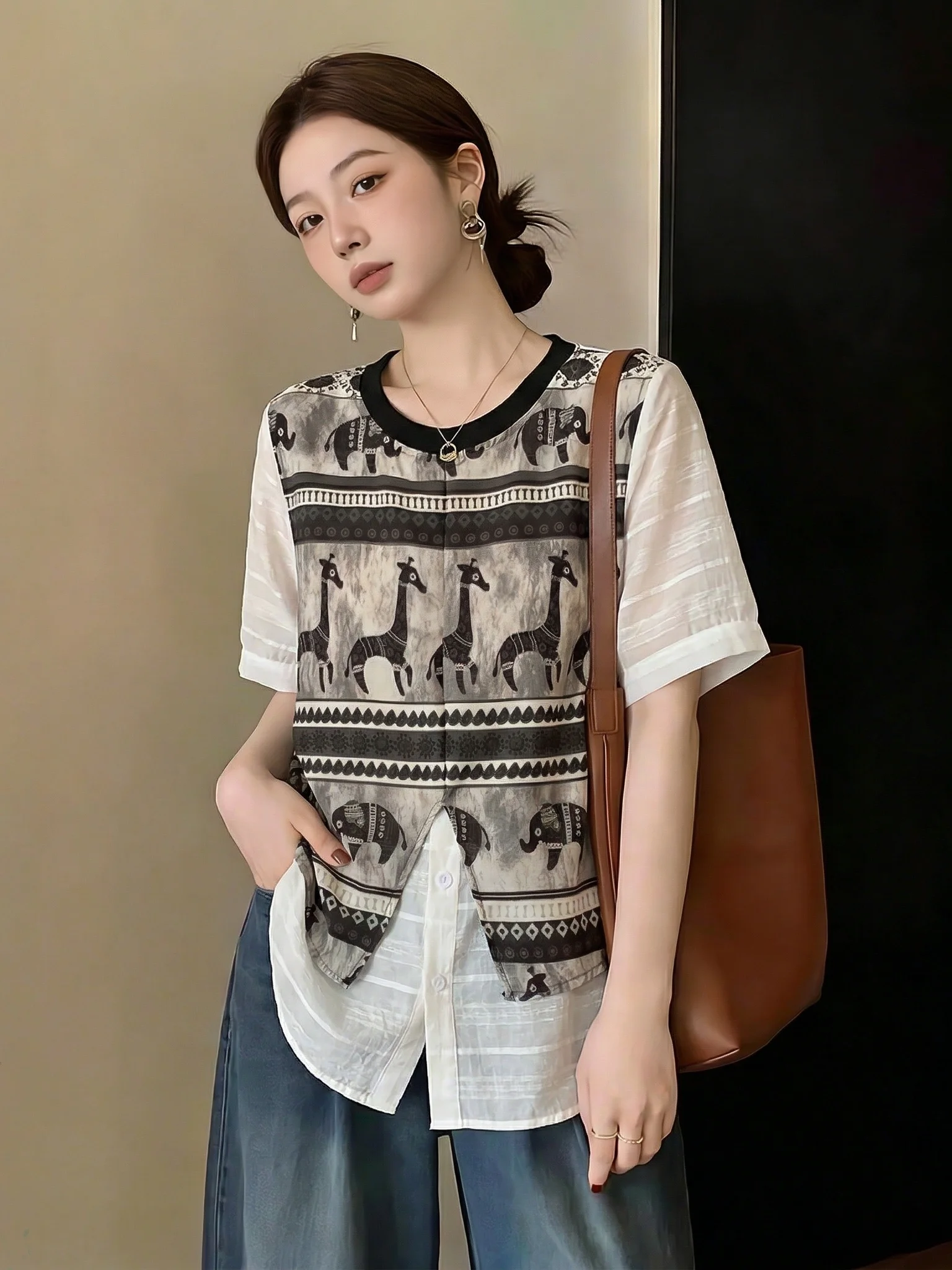 Ethnic Style Short Sleeve Shirt Women's plus Size Fashionable Ageless Top Korean Version Loose Fit Commute Wind Summer New Ar...
Ethnic Style Short Sleeve Shirt Women's plus Size Fashionable Ageless Top Korean Version Loose Fit Commute Wind Summer New Ar...