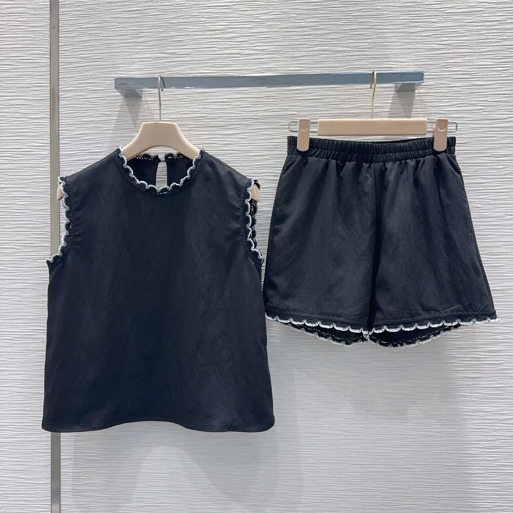 High-quality 2026 women's solid-color sleeveless round-neck top and shorts set a casual yet fashionable vacation outfitxy2642030
High-quality 2026 women's solid-color sleeveless round-neck top and shorts set a casual yet fashionable vacation outfitxy2642030