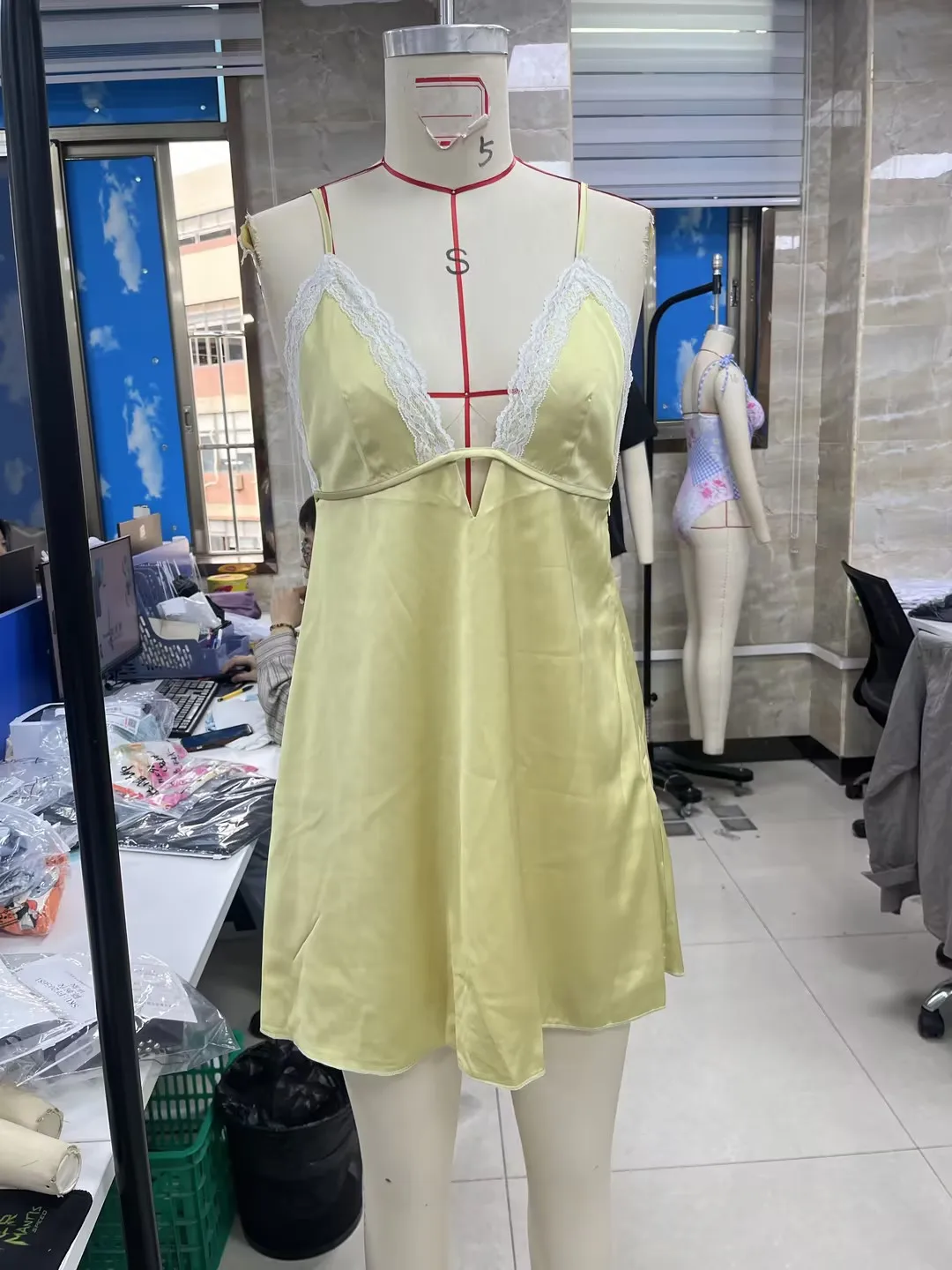 Women's Satin Slip Dress Stylish White Lace Trim V Neck Sleeveless Mustard Green A-Line Short Dress
Women's Satin Slip Dress Stylish White Lace Trim V Neck Sleeveless Mustard Green A-Line Short Dress