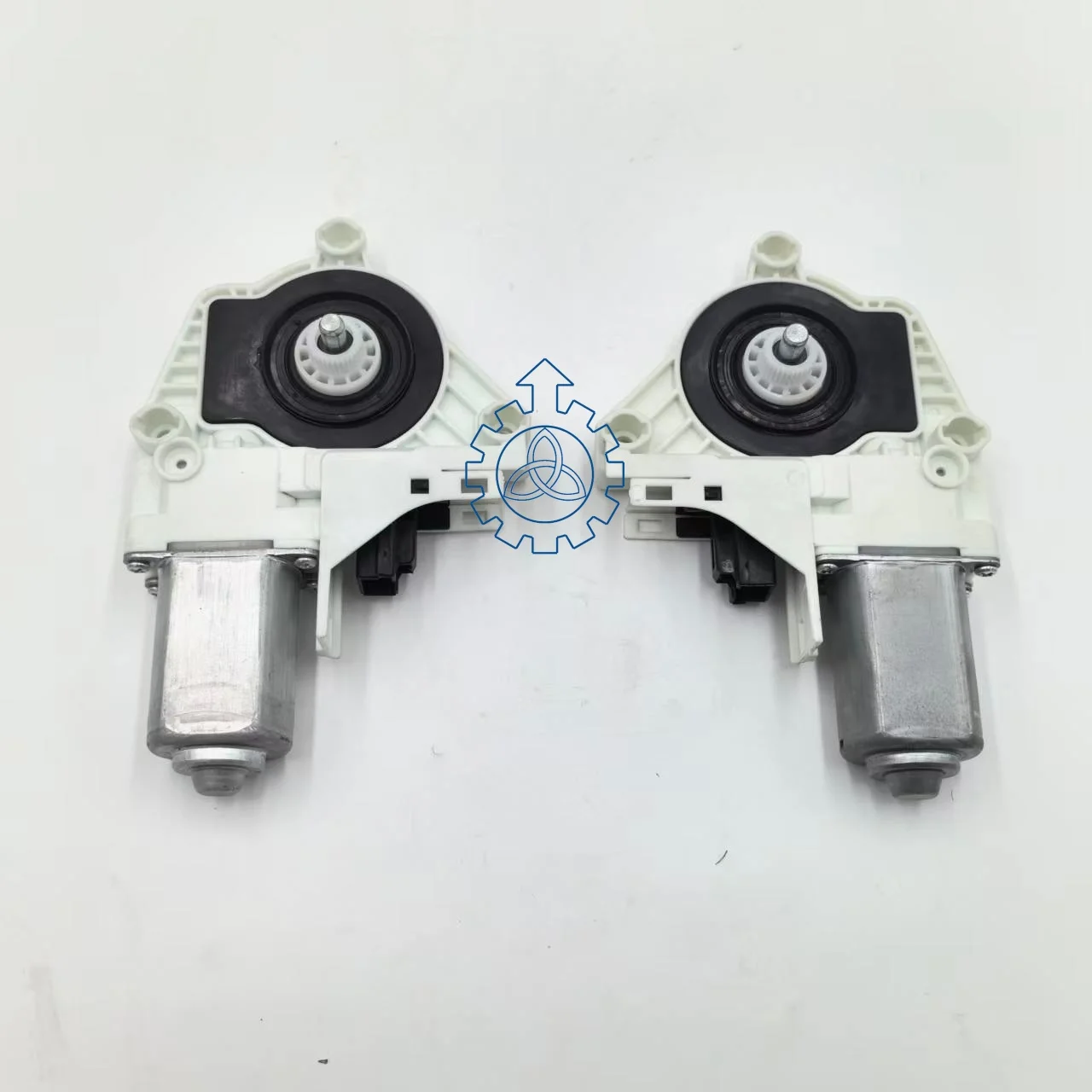Motor for left and right side window motors on Volvo/Renault trucks. For FH4 Tractor Unit FH16 82907375 82907379 82907373
Motor for left and right side window motors on Volvo/Renault trucks. For FH4 Tractor Unit FH16 82907375 82907379 82907373