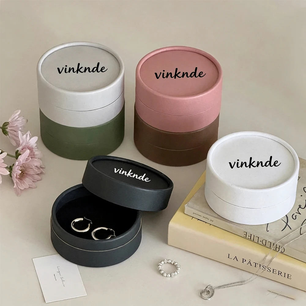 Personalized Logo Jewelry Round packaging Box 10x5cm Rings Necklace Bracelet Pendant Studs Pearl Earrings Brooch Organizer Case
Personalized Logo Jewelry Round packaging Box 10x5cm Rings Necklace Bracelet Pendant Studs Pearl Earrings Brooch Organizer Case