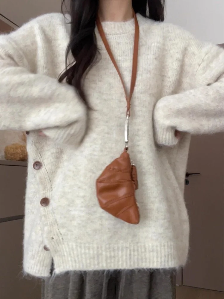 Женский круглый вязаный свитер большого размера, удобный мягкий свободный крой, осенне-зимняя верхняя одежда, повседневный топ без рукавов для поездок на работу
Женский круглый вязаный свитер большого размера, удобный мягкий свободный крой, осенне-зимняя верхняя одежда, повседневный топ без рукавов для поездок на работу