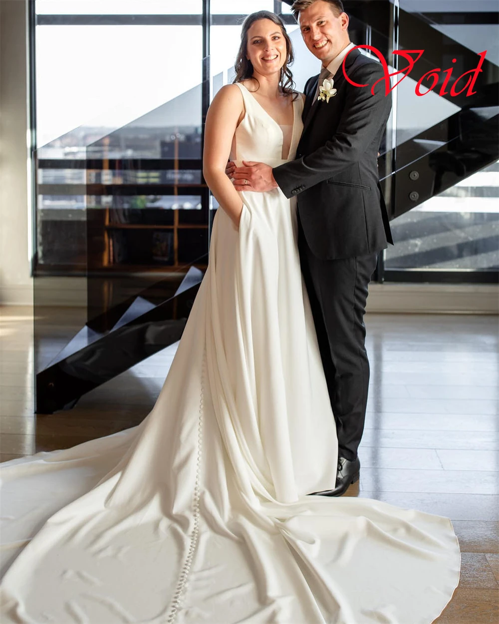 Customized Temperament White Jersey Bridal Gowns Elegant V-neck Cap Sleeve Wedding Dresses Chapel Train Open Back Dresses
Customized Temperament White Jersey Bridal Gowns Elegant V-neck Cap Sleeve Wedding Dresses Chapel Train Open Back Dresses
