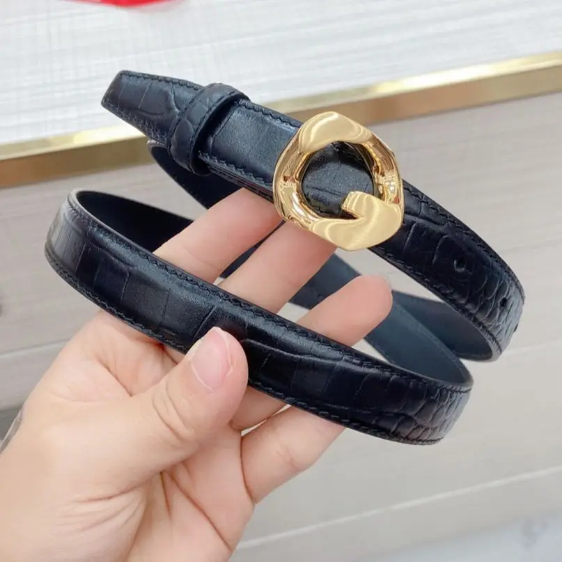 2022 new 2.0cm double-sided crocodile pattern belt pure copper hardware irregular buttons personality full of leather belt
2022 new 2.0cm double-sided crocodile pattern belt pure copper hardware irregular buttons personality full of leather belt