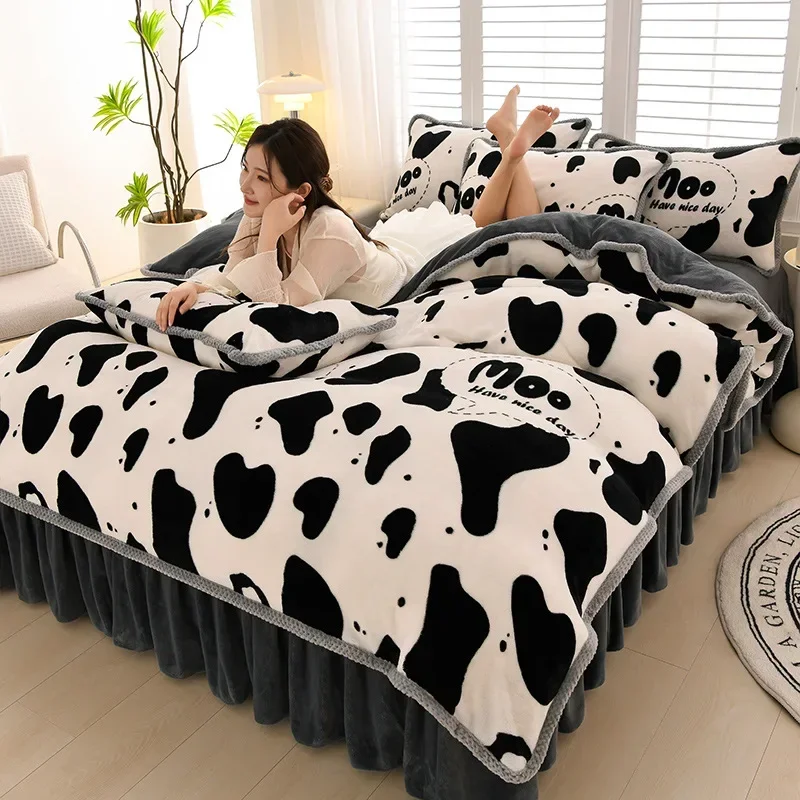 Winter thickened milk velvet four piece set, small fresh warm velvet four piece set, single double duvet cover, bed skirt style
Winter thickened milk velvet four piece set, small fresh warm velvet four piece set, single double duvet cover, bed skirt style