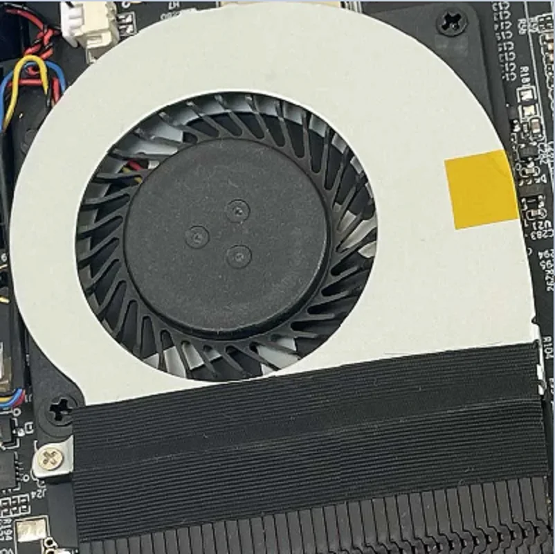 Cooling Fan For Anbernic RG552 DC 5V 0.22A New
Cooling Fan For Anbernic RG552 DC 5V 0.22A New