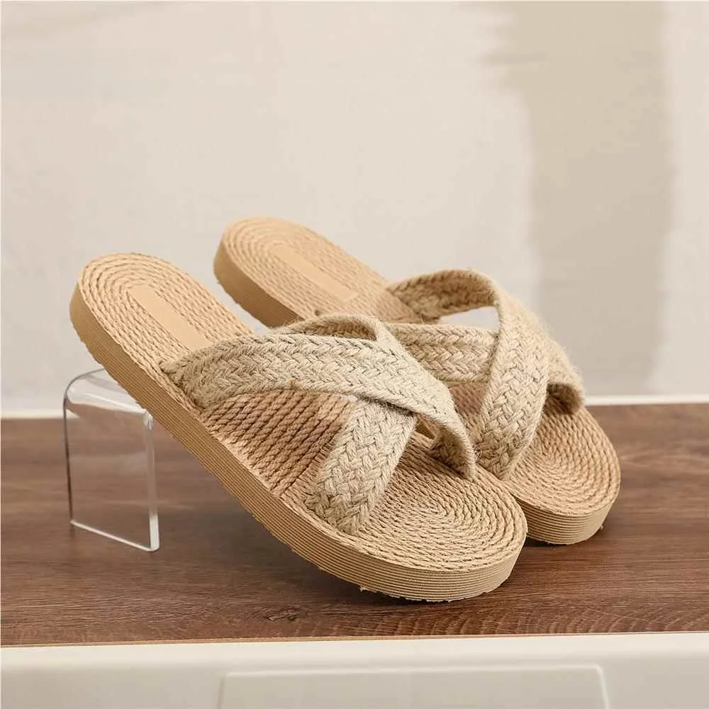 Luxury Printed Cotton Slippers Crossbody Flat Heel Beach Sandals for Women Fashionable Korean Style Woven Grass Bottom Slippers
Luxury Printed Cotton Slippers Crossbody Flat Heel Beach Sandals for Women Fashionable Korean Style Woven Grass Bottom Slippers