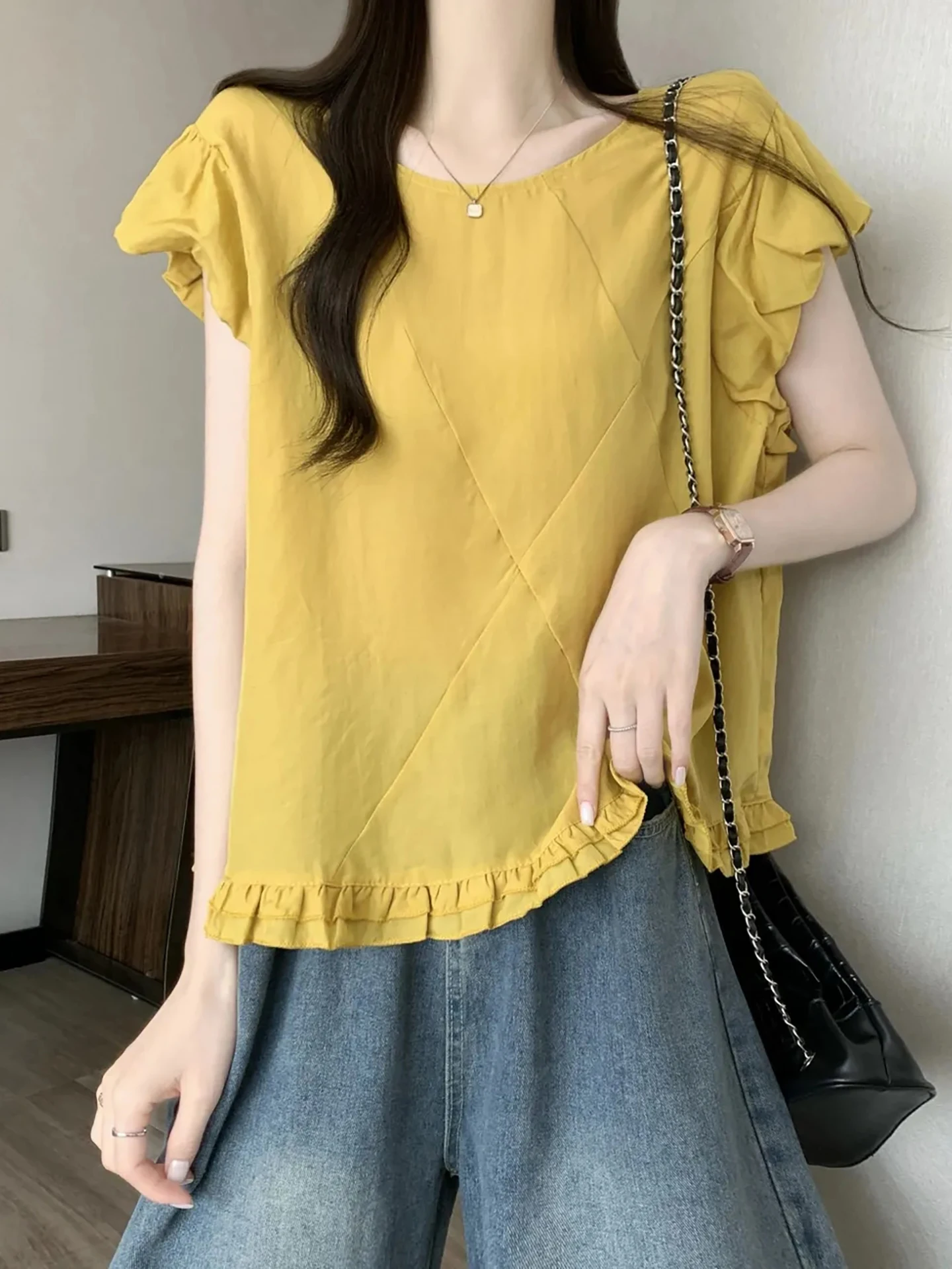 Loose Short Sleeve Women's Shirt Korean Style Lazy Fashion Top Slimming Effect Youthful Design Casual Wear round Neckline
Loose Short Sleeve Women's Shirt Korean Style Lazy Fashion Top Slimming Effect Youthful Design Casual Wear round Neckline