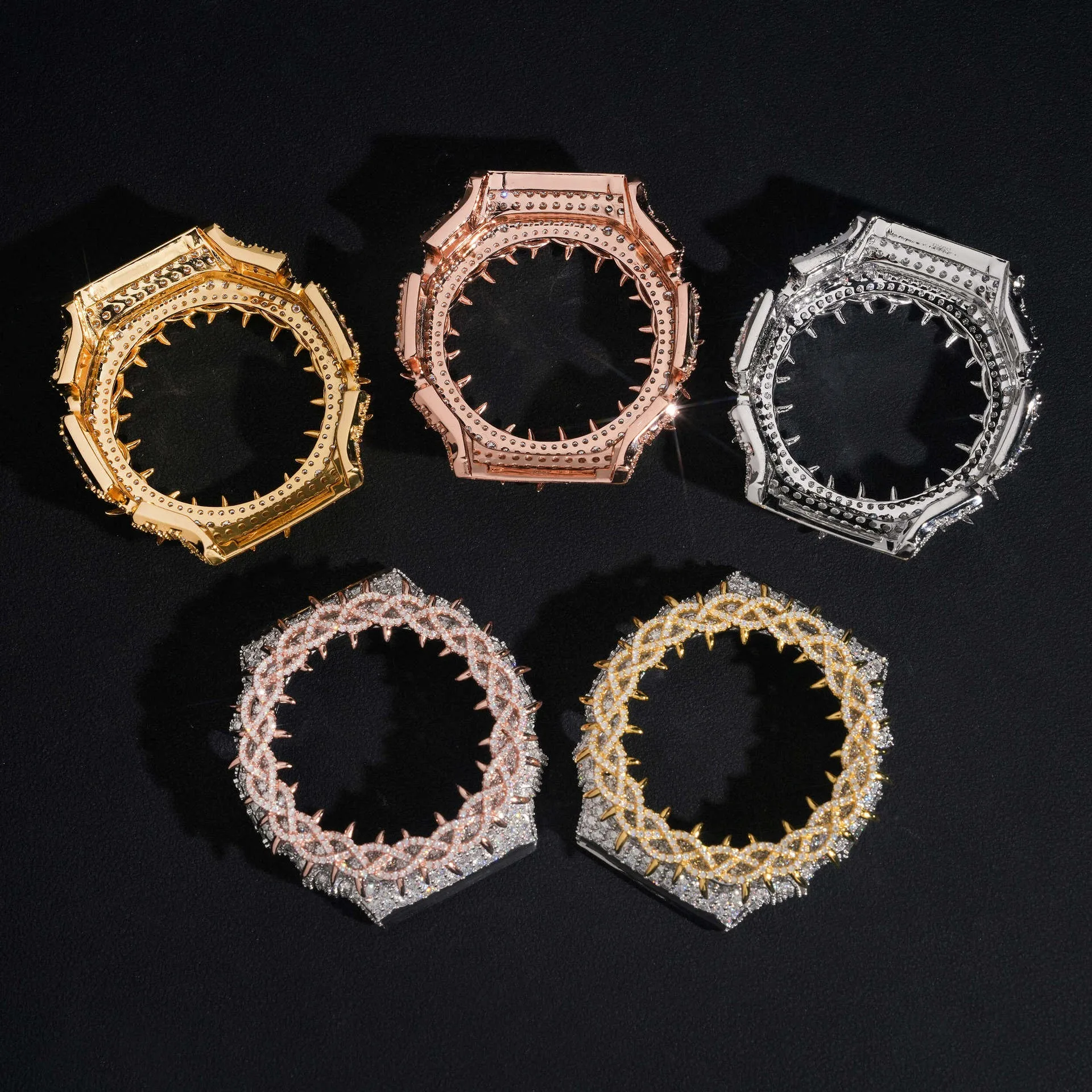 Hip hop luxury: a dazzling and exquisite moissanite case, set against a deep blue background, a must-have for trendsetters
Hip hop luxury: a dazzling and exquisite moissanite case, set against a deep blue background, a must-have for trendsetters