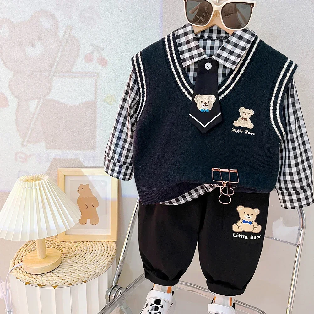 2023 Autumn Baby Boys Clothing Sets Children Cartoon Bear Vest Plaid Shirt Pants Toddler Infant Clothes Outfits Kids Tracksuit
2023 Autumn Baby Boys Clothing Sets Children Cartoon Bear Vest Plaid Shirt Pants Toddler Infant Clothes Outfits Kids Tracksuit