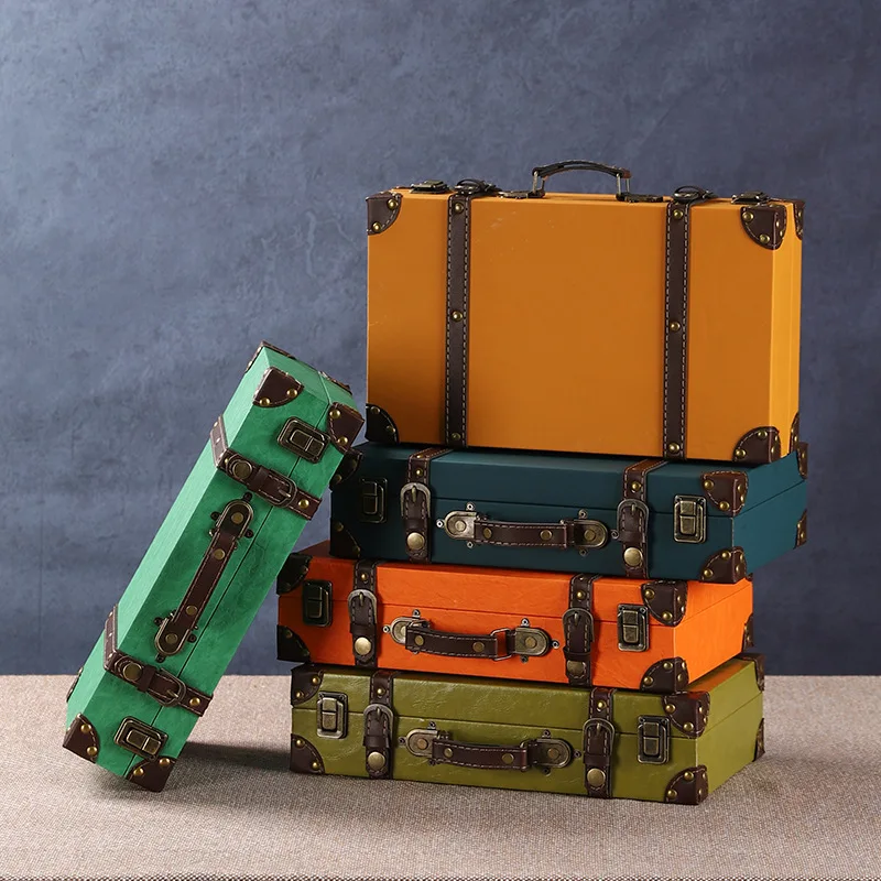 Retro Leather Storage Box Portable Organizer Hand Boxes Large Capacity Display Box Dust-proof Storage Suitcase Decoration Bin
Retro Leather Storage Box Portable Organizer Hand Boxes Large Capacity Display Box Dust-proof Storage Suitcase Decoration Bin
