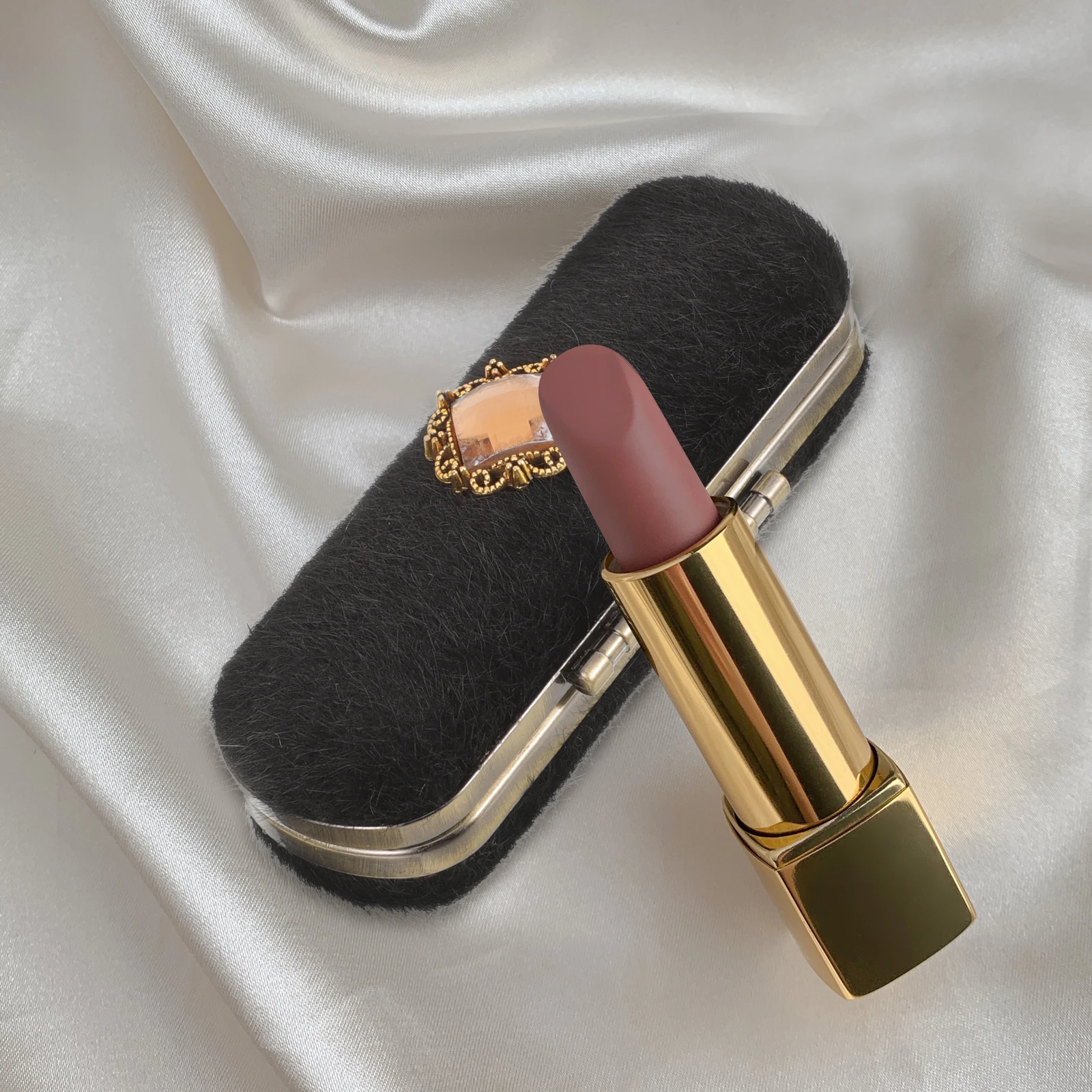 Velvet Square Diamond Lipstick Box Custom Copper Case Black Portable Holder Lipstick Storage Bag Makeup ganizer Travel Kits
Velvet Square Diamond Lipstick Box Custom Copper Case Black Portable Holder Lipstick Storage Bag Makeup ganizer Travel Kits