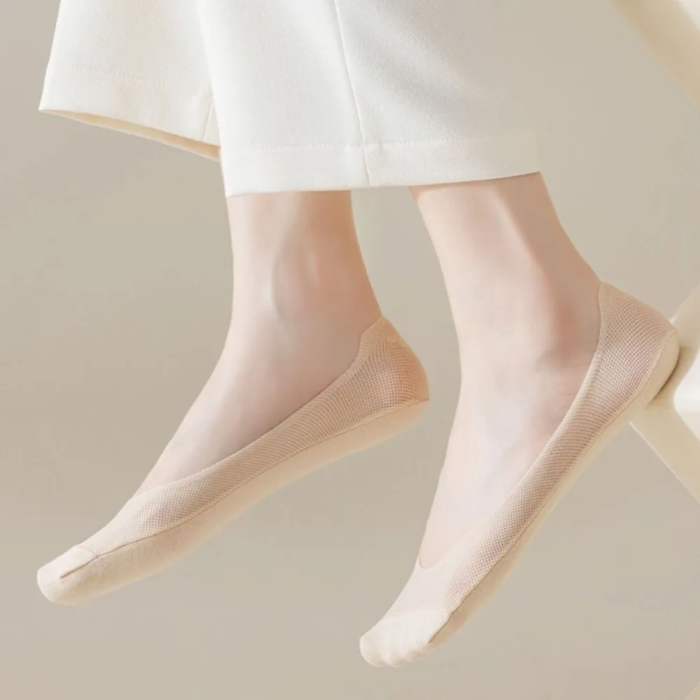 4Pairs Cotton Boat Socks Set Women Solid Color Low Cut Invisible Tabi Socks Thin Clog Hosiery Non-slip Toe Socks Summer Spring
4Pairs Cotton Boat Socks Set Women Solid Color Low Cut Invisible Tabi Socks Thin Clog Hosiery Non-slip Toe Socks Summer Spring