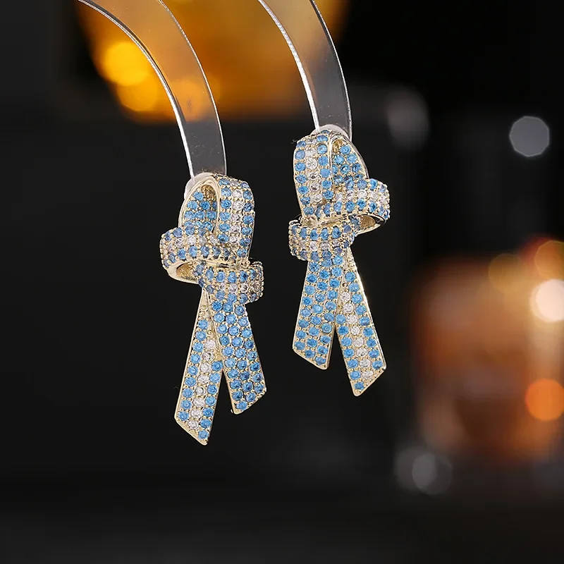 Commuter Essential S925 Silver Zircon Chain Earrings | Bow Studs Set | Office to Daily Luxury
Commuter Essential S925 Silver Zircon Chain Earrings | Bow Studs Set | Office to Daily Luxury