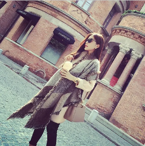 2023 Spring New Women's Scarf Color Matching Plaid pattern Shawl Cashmere Imitation Thickened Comfortable And Warm Scarf
2023 Spring New Women's Scarf Color Matching Plaid pattern Shawl Cashmere Imitation Thickened Comfortable And Warm Scarf