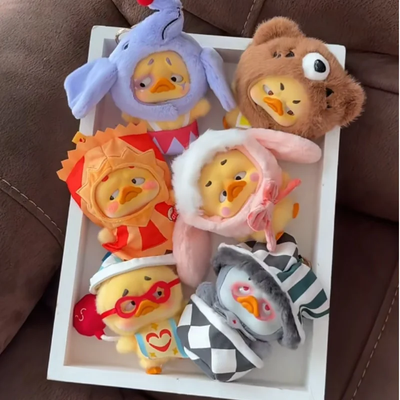 Genuine Upsetduck Crazy Circus Duck Series Mystery Box Upset Duck V4 Series Kawaii Action Figure Surprise Pendant Mystery Gift
Genuine Upsetduck Crazy Circus Duck Series Mystery Box Upset Duck V4 Series Kawaii Action Figure Surprise Pendant Mystery Gift