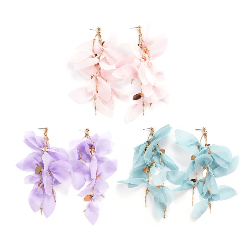 Fashionable Long-Hanging Lace Earrings for Women Handmade Wedding Bride Fringe Pendants Elegant Accessory For Special Occasions
Fashionable Long-Hanging Lace Earrings for Women Handmade Wedding Bride Fringe Pendants Elegant Accessory For Special Occasions