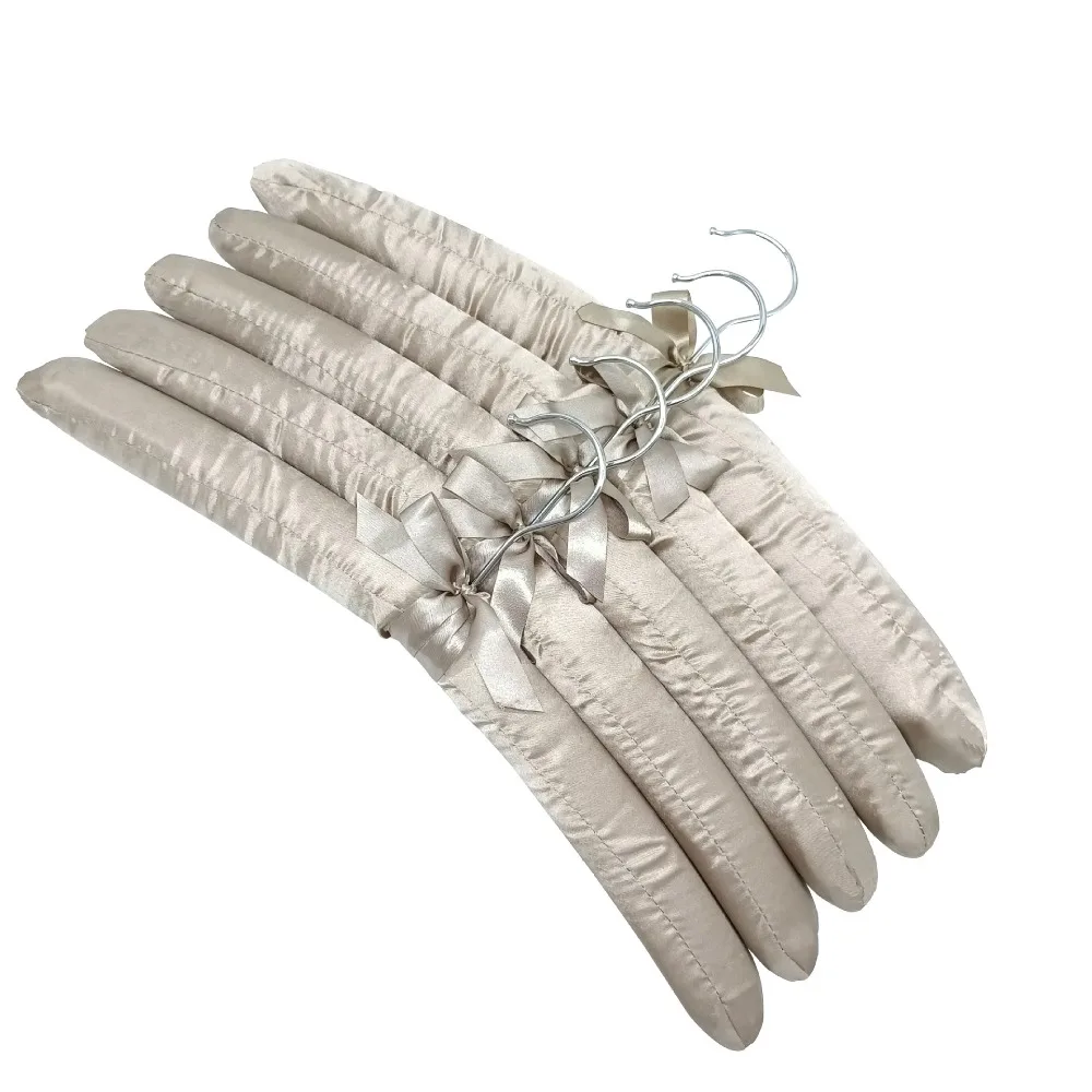 5PCS Shop Jacket Rack Satin Padded Sponge Hangers Silk Wrapped Display Hanger Clothes Hanger
5PCS Shop Jacket Rack Satin Padded Sponge Hangers Silk Wrapped Display Hanger Clothes Hanger