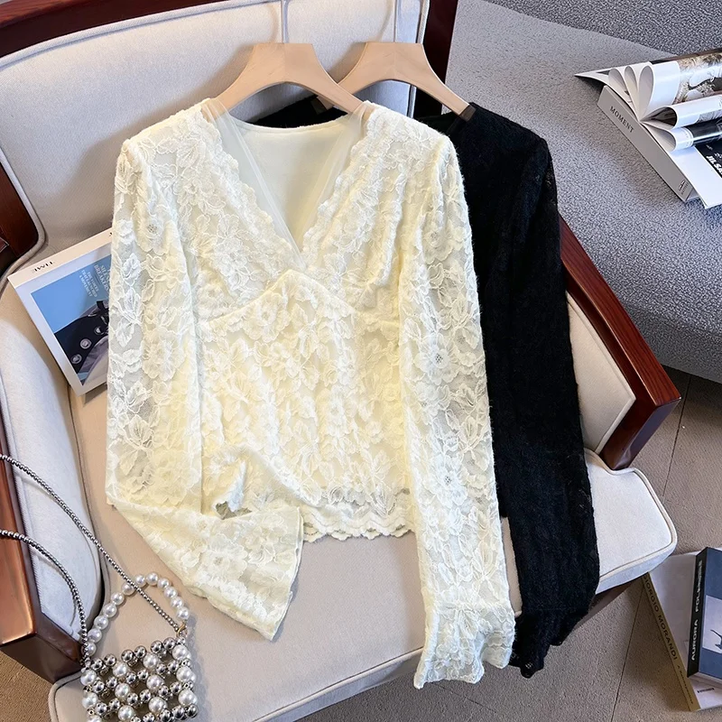 French Style Lace V-Neck Slim Fit Top Women's Bell Sleeve Base Shirt Autumn Winter New Design Elegant Fashionable Innerwear
French Style Lace V-Neck Slim Fit Top Women's Bell Sleeve Base Shirt Autumn Winter New Design Elegant Fashionable Innerwear