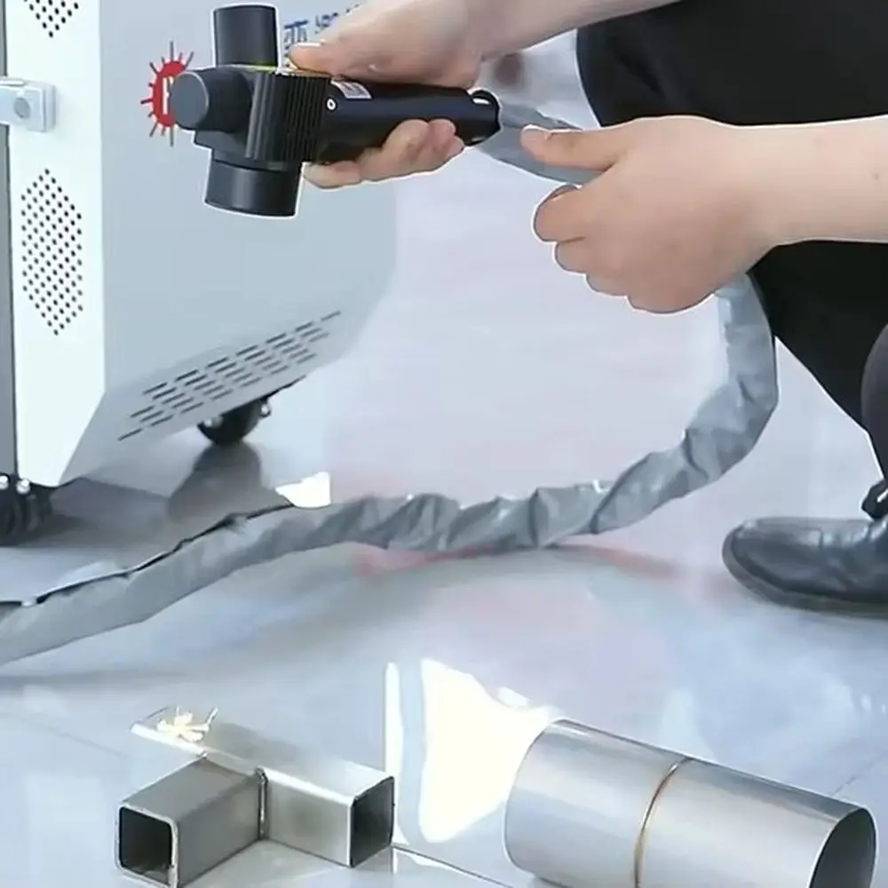 Pulse Laser Cleaning Machine Handheld Laser Rust Cleaning Machine 200W Laser Metal Cleaning EquipmentLaser Cleaner
Pulse Laser Cleaning Machine Handheld Laser Rust Cleaning Machine 200W Laser Metal Cleaning EquipmentLaser Cleaner