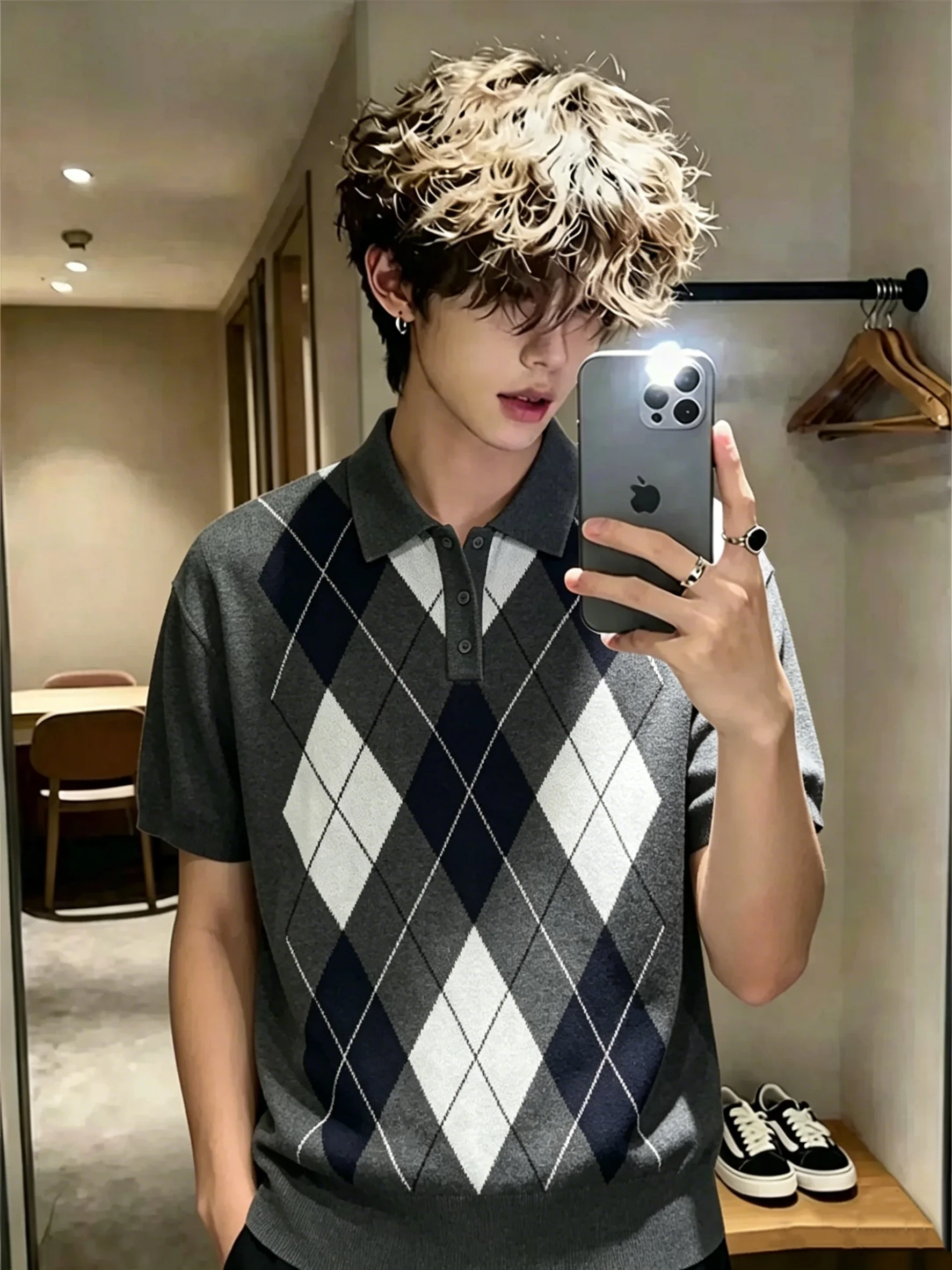 Deep Grey Diamond Pattern Knitted Shirt Men's Summer Short Sleeve T-Shirt American Retro Style Casual Loose Fit Fashion
Deep Grey Diamond Pattern Knitted Shirt Men's Summer Short Sleeve T-Shirt American Retro Style Casual Loose Fit Fashion