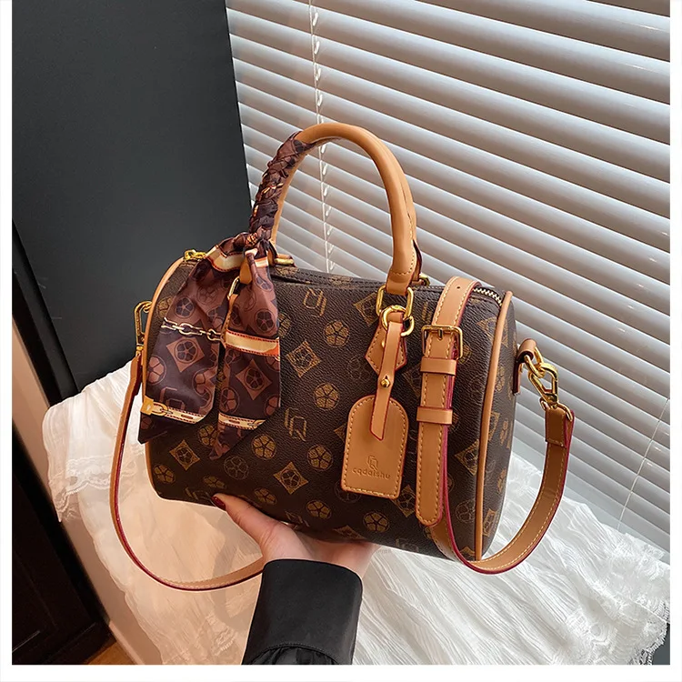 2025 Must - Have! High - End Women's Boston Handbags - Retro - Style Print, Cozy Pillow Bag, All - Rounder Shoulder/Crossbody
2025 Must - Have! High - End Women's Boston Handbags - Retro - Style Print, Cozy Pillow Bag, All - Rounder Shoulder/Crossbody