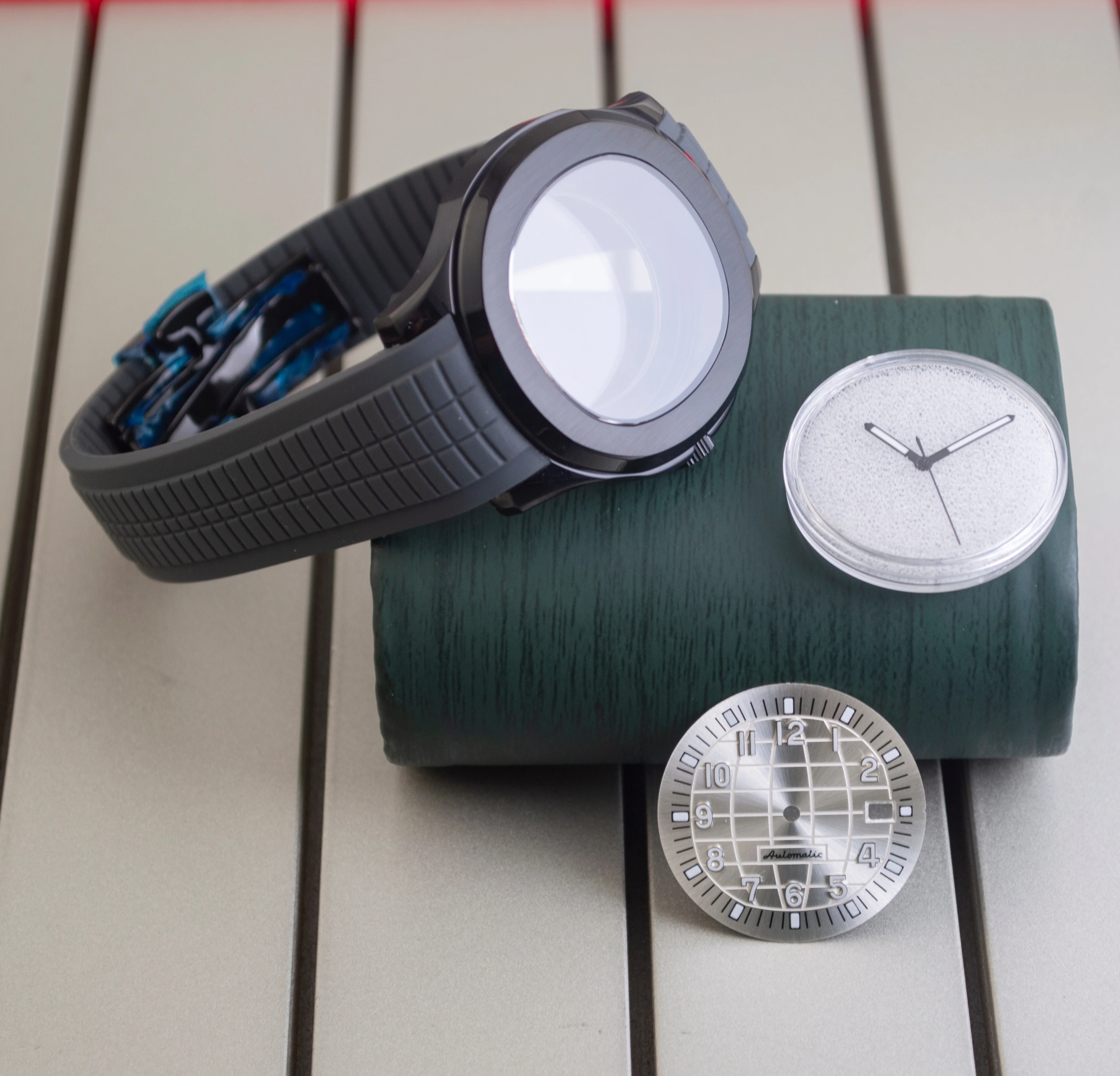 NH35 Case 42mm Watchcase Stainless Steel Sapphire Glass Rubber Band for NH35 Movement AQUANAUT Nautilus Black Case 32mm Dial
NH35 Case 42mm Watchcase Stainless Steel Sapphire Glass Rubber Band for NH35 Movement AQUANAUT Nautilus Black Case 32mm Dial