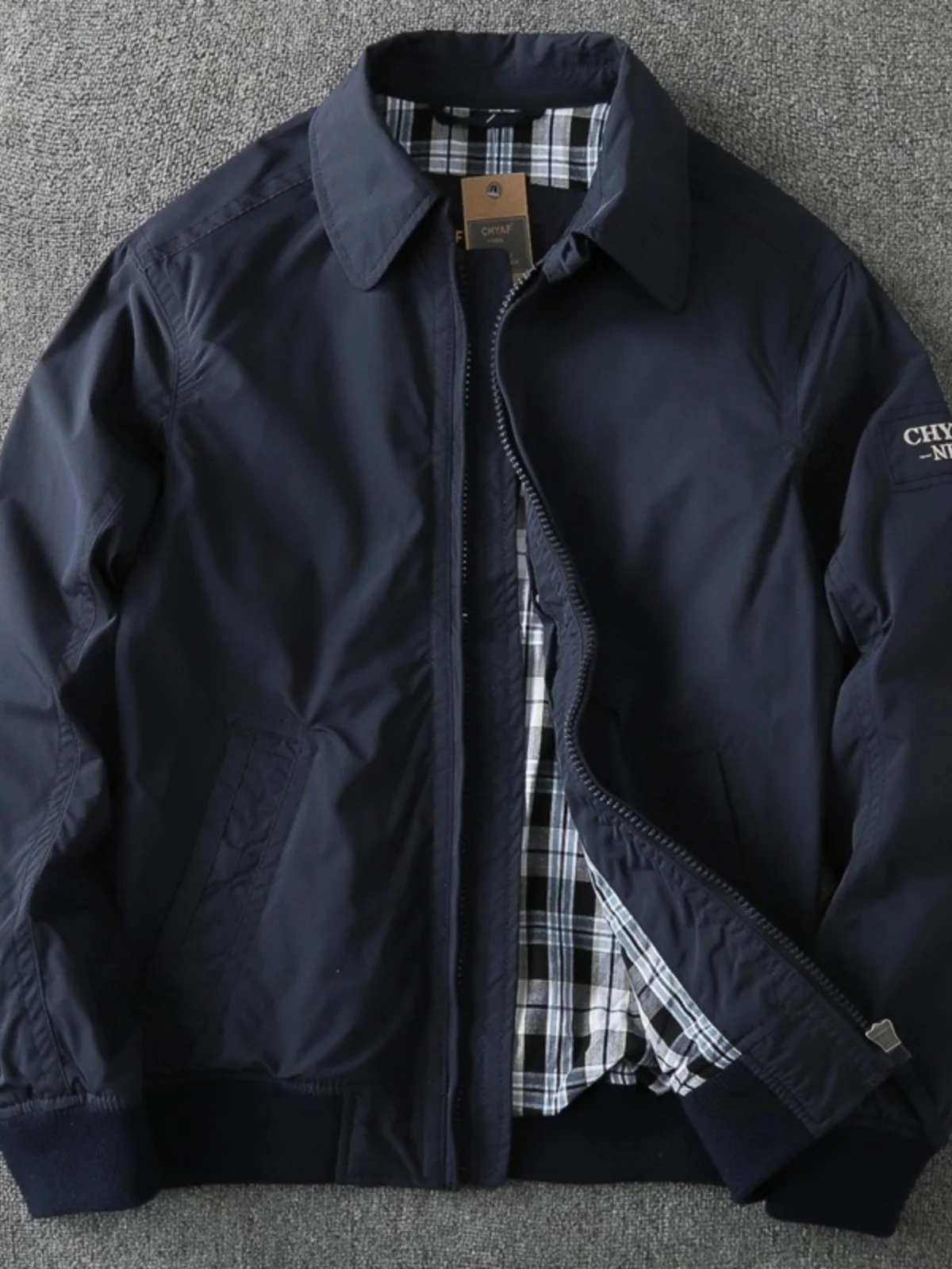 Retro Japanese Sle Men's Workwear Jaet Outdoor Cam Windproof Polyester Long Sve Zipper Decorated Loose Fit Coat
Retro Japanese Sle Men's Workwear Jaet Outdoor Cam Windproof Polyester Long Sve Zipper Decorated Loose Fit Coat