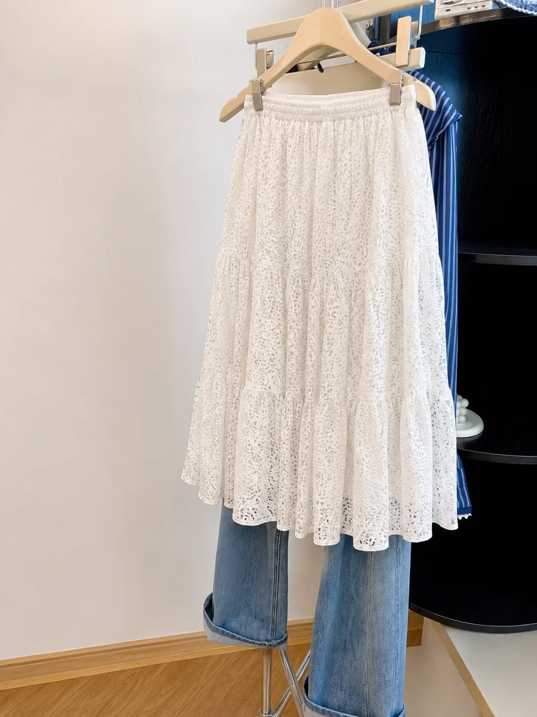 Sweet Floral Lace Hollow out Half Skirt Women's Summer Multi-Layer Pleated Slimming Fairy Tale-Style Asymmetrical Midi Skirt
Sweet Floral Lace Hollow out Half Skirt Women's Summer Multi-Layer Pleated Slimming Fairy Tale-Style Asymmetrical Midi Skirt