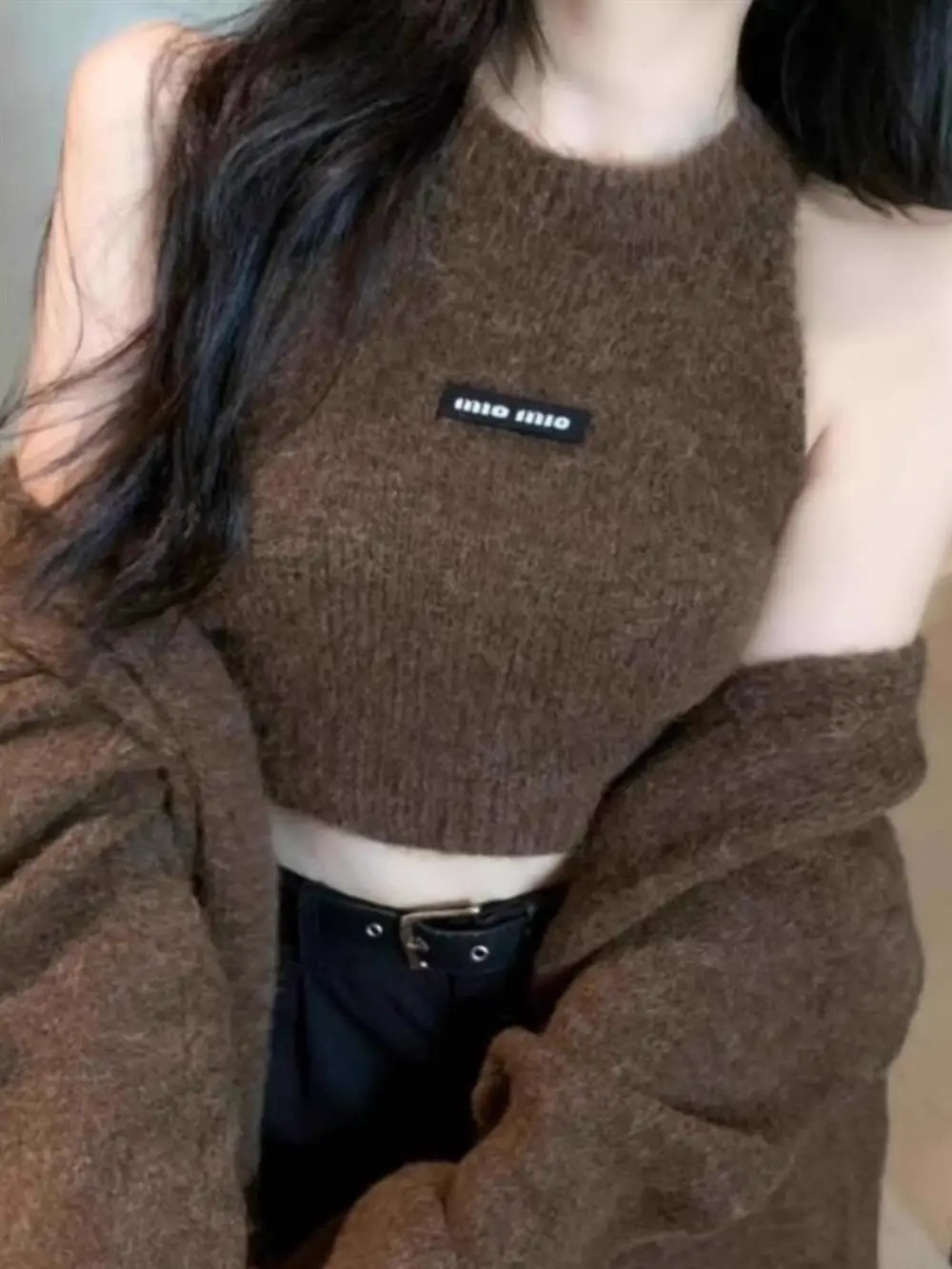 Мягкий уютный свитер средней длины Jaet, женский осенне-зимний комплект из двух предметов, удобный ленивый слэ, пикантная девушка, красивый мягкий жилет...
Мягкий уютный свитер средней длины Jaet, женский осенне-зимний комплект из двух предметов, удобный ленивый слэ, пикантная девушка, красивый мягкий жилет...