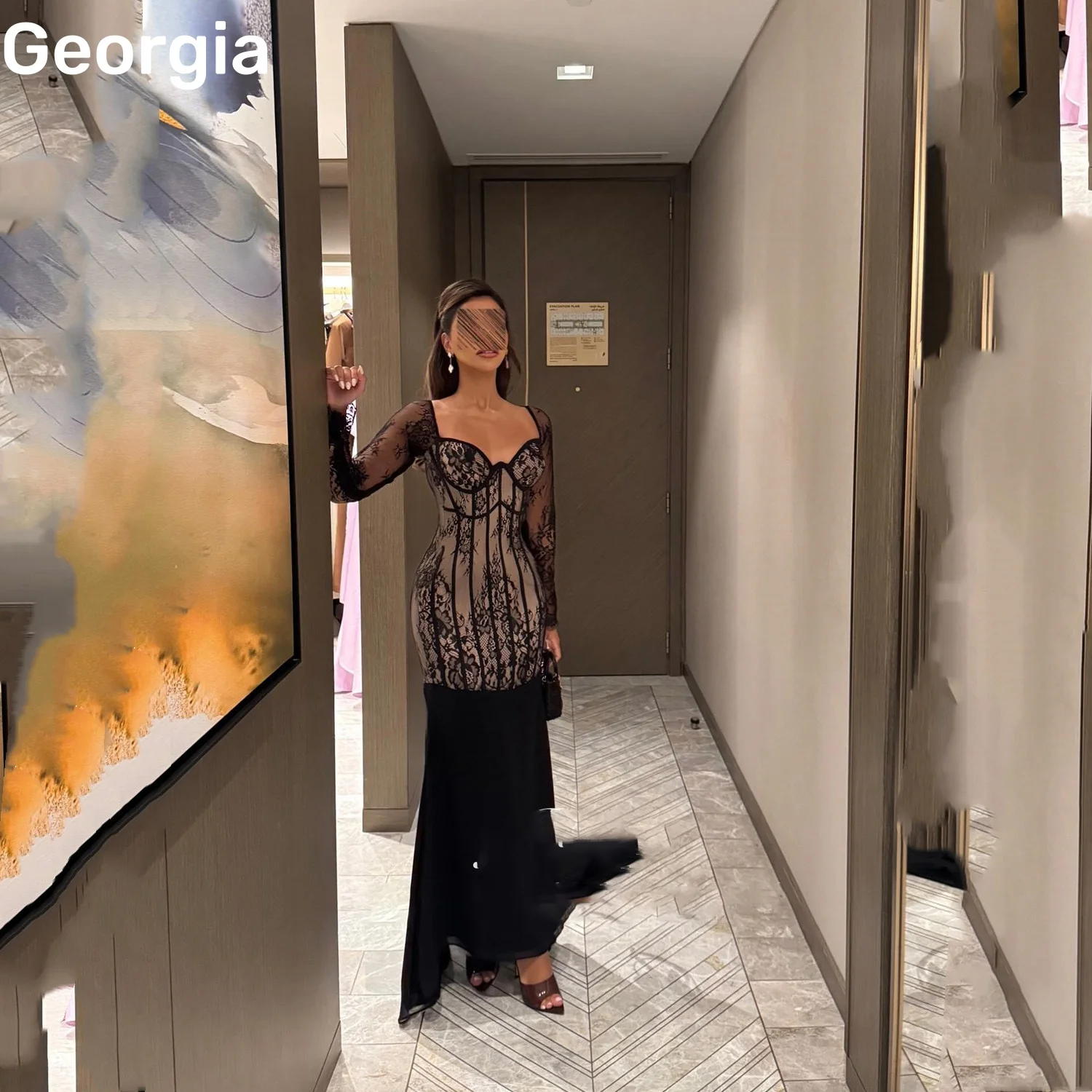 Черное роскошное вечернее платье в Дубае с квадратным вырезом на заказ, платья для выпускного вечера, кружево длиной до пола, с длинными рукавами, официальное мероприятие
Черное роскошное вечернее платье в Дубае с квадратным вырезом на заказ, платья для выпускного вечера, кружево длиной до пола, с длинными рукавами, официальное мероприятие