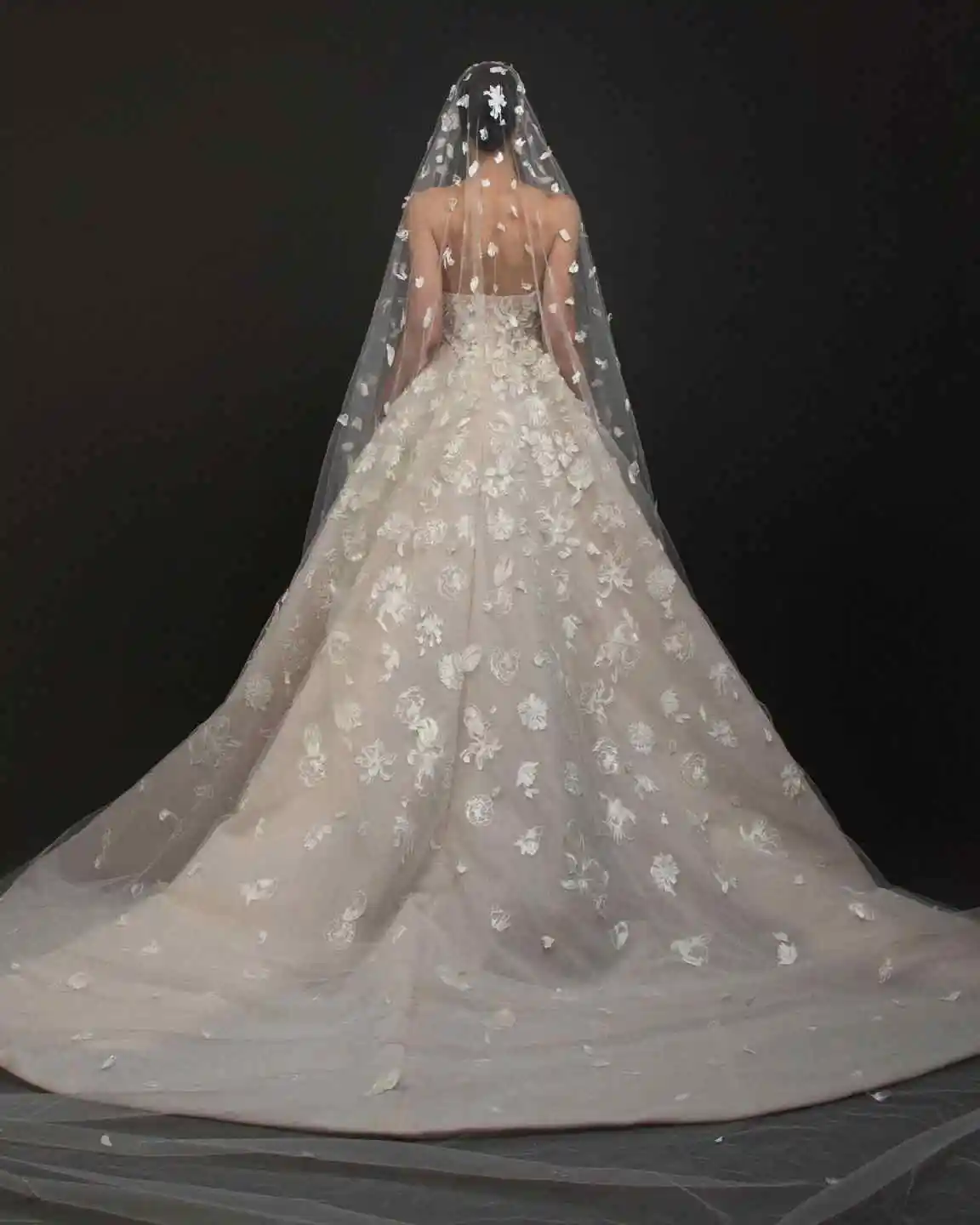 Fairy Bridal Veils Women 3D-Flower Lace Cathedral Length Wedding Veils Appliques Bridal Hair Accessory With Comb Customized
Fairy Bridal Veils Women 3D-Flower Lace Cathedral Length Wedding Veils Appliques Bridal Hair Accessory With Comb Customized