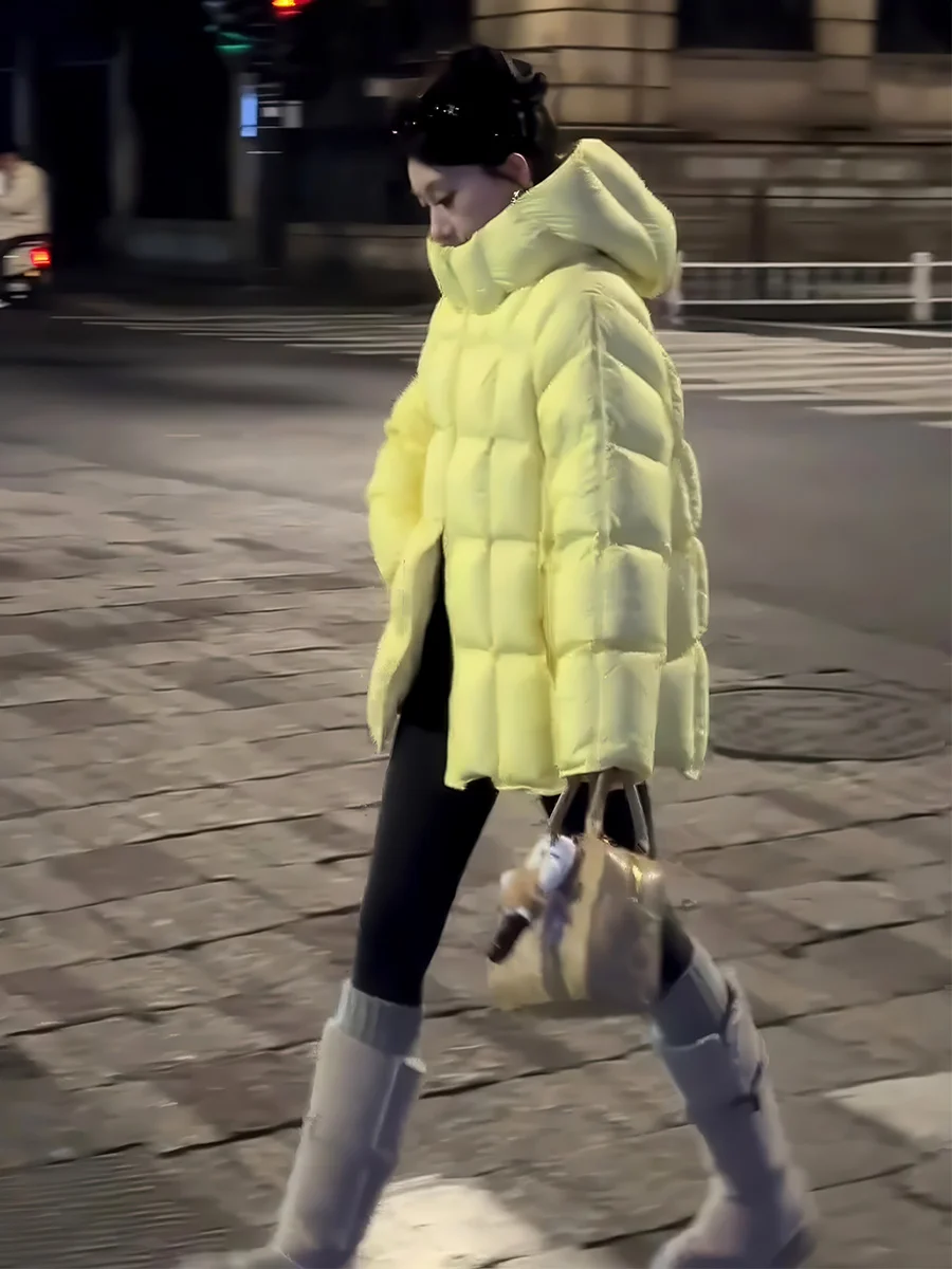 Корейская повседневная свободная куртка-пуховик с капюшоном, желтая, с дизайном Puffin, новинка зимы, женская верхняя одежда
Корейская повседневная свободная куртка-пуховик с капюшоном, желтая, с дизайном Puffin, новинка зимы, женская верхняя одежда