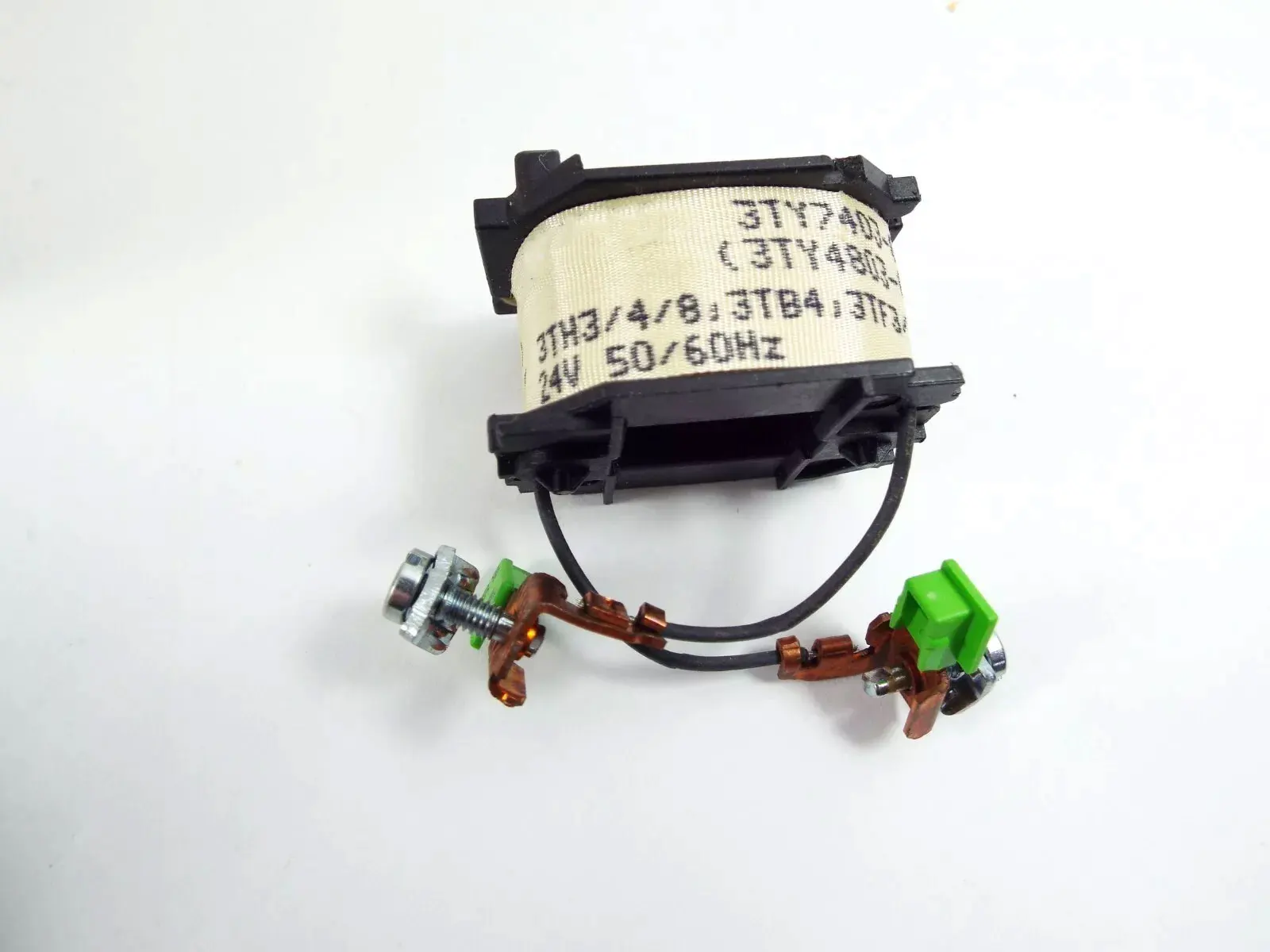 Совершенно новый 3TY7403-0AK2 3TY7403-0AJ1 3TY7403-0AG6 3TY7403-0AG2 3TY7403-0AF0 Гарантия один год
Совершенно новый 3TY7403-0AK2 3TY7403-0AJ1 3TY7403-0AG6 3TY7403-0AG2 3TY7403-0AF0 Гарантия один год