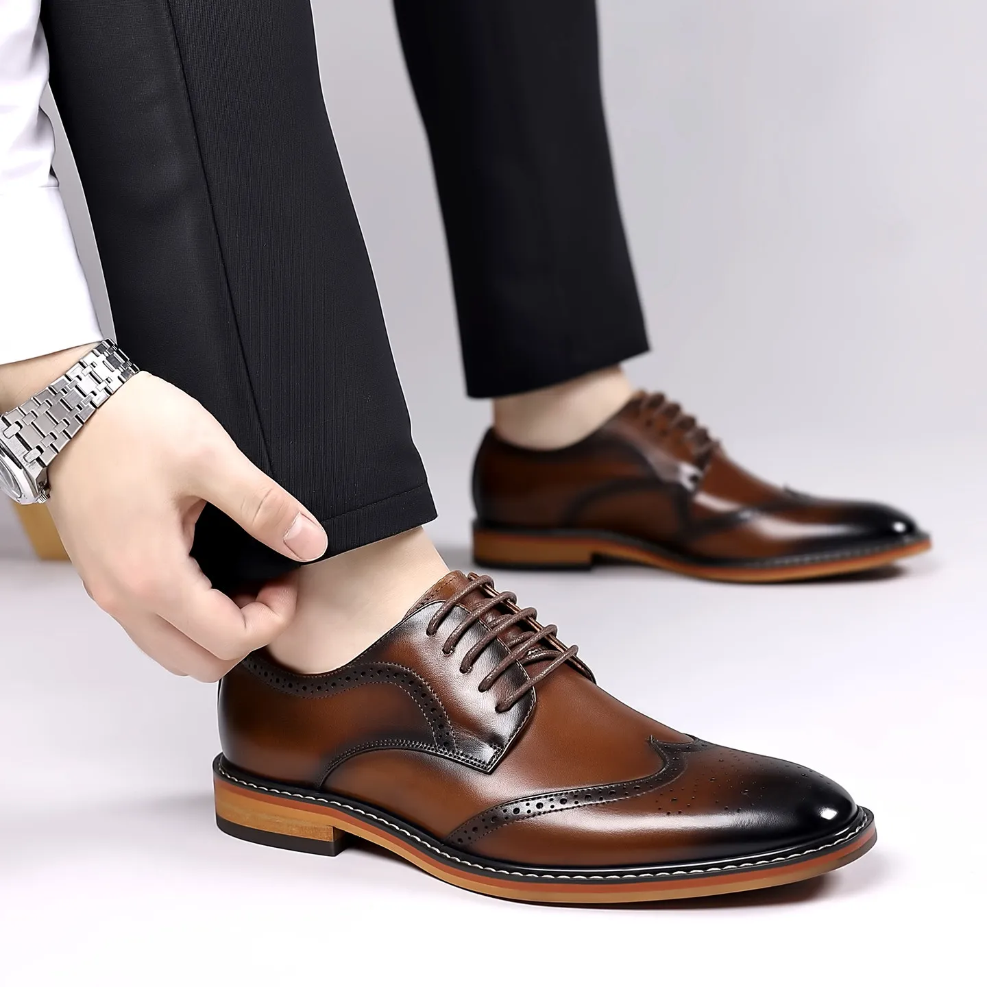 100% Pure Cowhide Brock Engraved Men's Shoes High-end Leather Business Dress Men's High-end Leather Shoes Men's Breathable
100% Pure Cowhide Brock Engraved Men's Shoes High-end Leather Business Dress Men's High-end Leather Shoes Men's Breathable