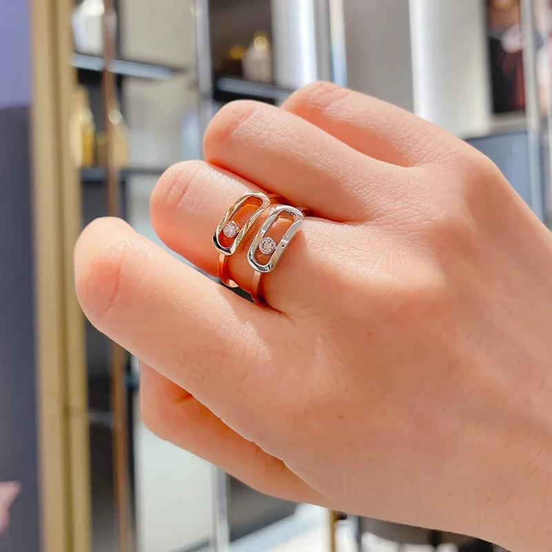 High-end French jewelry S925 silver classic MOVE ring women's original luxury fashion accessories wedding party holiday gift
High-end French jewelry S925 silver classic MOVE ring women's original luxury fashion accessories wedding party holiday gift