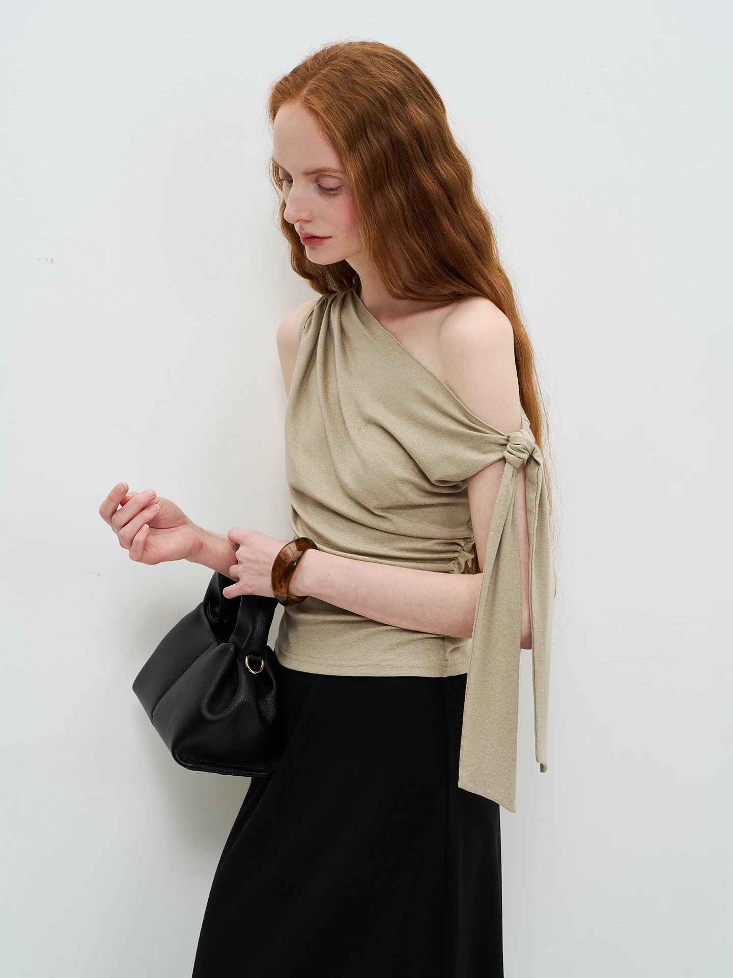 LIMONN Gentle Linen Lazy Atmosphere Knot Shoulder Slant Neck Knitted Top Vest Strap Summer Clothes Women's Fashion
LIMONN Gentle Linen Lazy Atmosphere Knot Shoulder Slant Neck Knitted Top Vest Strap Summer Clothes Women's Fashion