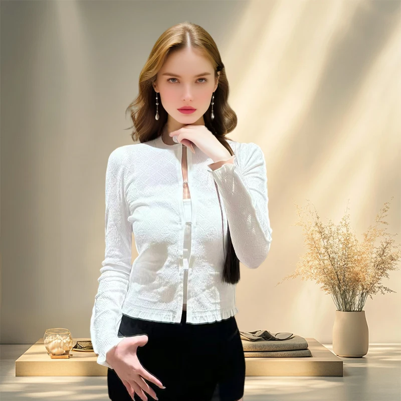 New Spring and Summer Round Neck Single-Breasted Solid Color Rhombus Letter Knitted Cardigan Jacket Top for Women to Wear Outside
New Spring and Summer Round Neck Single-Breasted Solid Color Rhombus Letter Knitted Cardigan Jacket Top for Women to Wear Outside