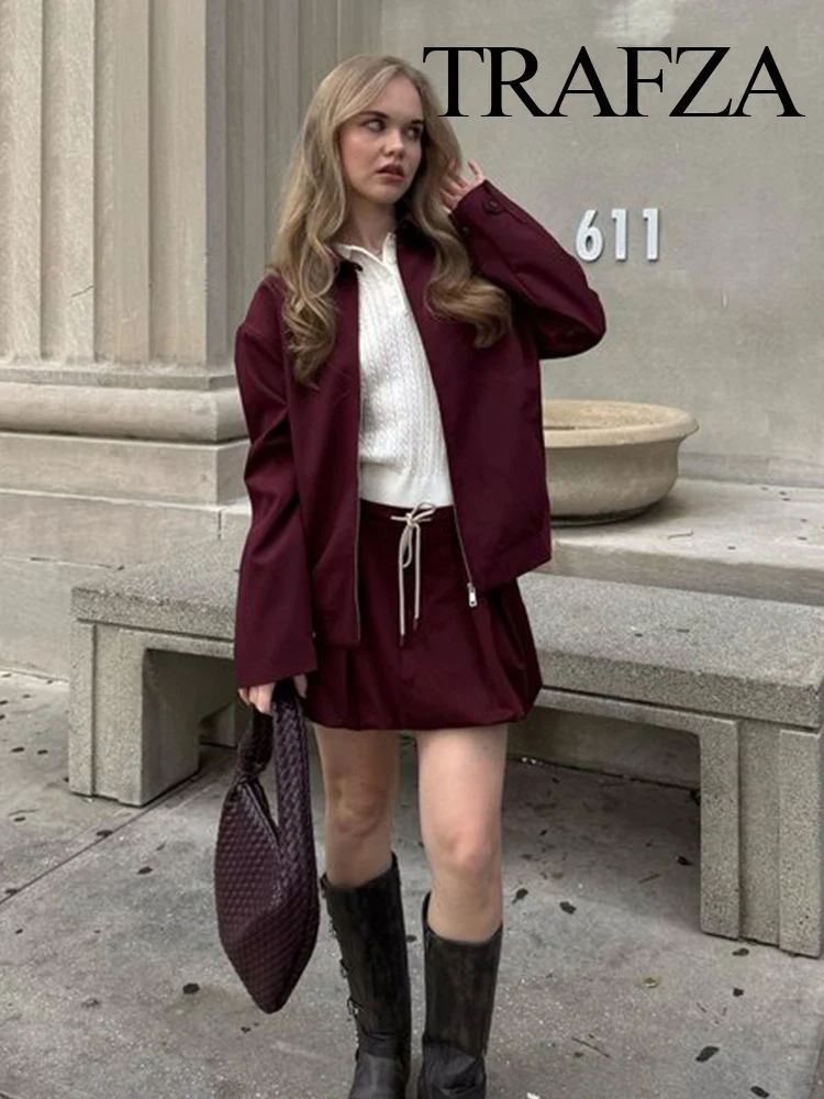TRAFZA Women's 2025 Fashion Solid Lapel Front Zipper Pocket Coat Female Elegant Loose Slim Long Sleeve High Street Casual Jacket
TRAFZA Women's 2025 Fashion Solid Lapel Front Zipper Pocket Coat Female Elegant Loose Slim Long Sleeve High Street Casual Jacket