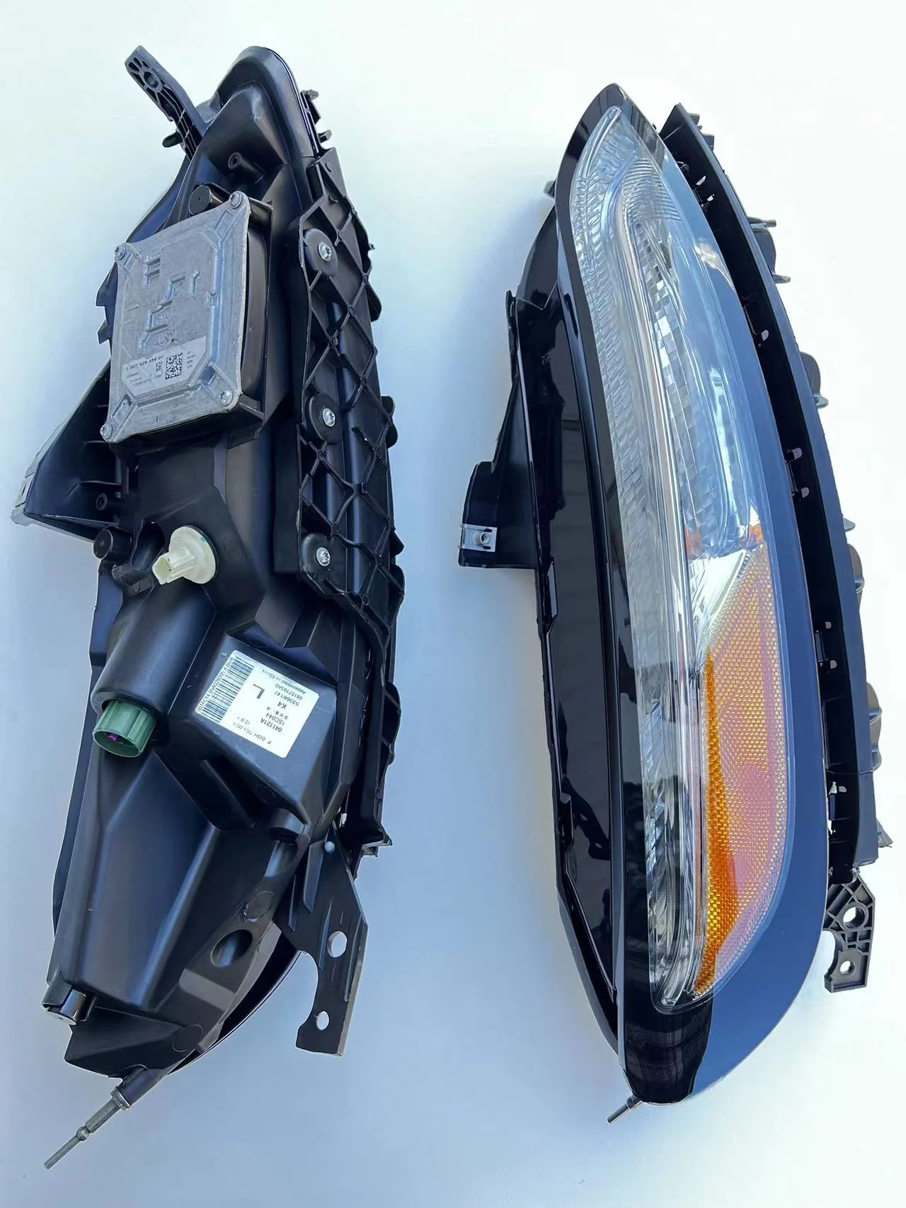 68157103AQ 68321887AB Left/right 14-18 Headlight for Cherokee Kl 68157104AR 68157105AR Front Lamp Head Lamp Turning Signal Lamp
68157103AQ 68321887AB Left/right 14-18 Headlight for Cherokee Kl 68157104AR 68157105AR Front Lamp Head Lamp Turning Signal Lamp