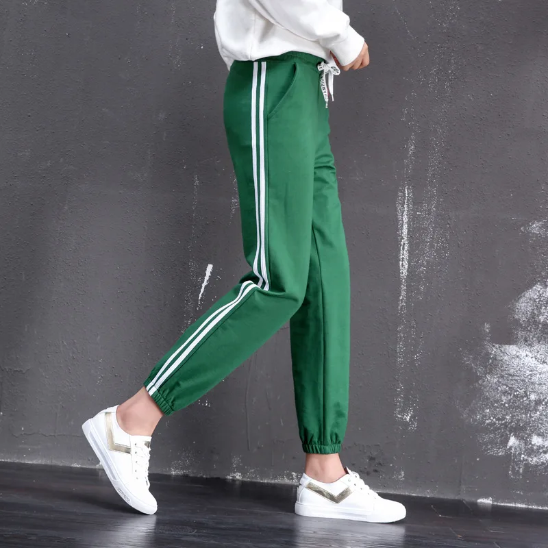 Women's Spor Nine-Foot Khaki Pants Men's Fem Sle Lantern Pants Couple School Pants Multiple Colors Cotton Casual Pants
Women's Spor Nine-Foot Khaki Pants Men's Fem Sle Lantern Pants Couple School Pants Multiple Colors Cotton Casual Pants