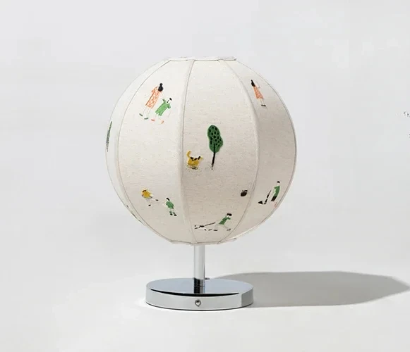 Spherical cotton and linen embroidery desk lamp Bedroom eye protection reading lamp
Spherical cotton and linen embroidery desk lamp Bedroom eye protection reading lamp