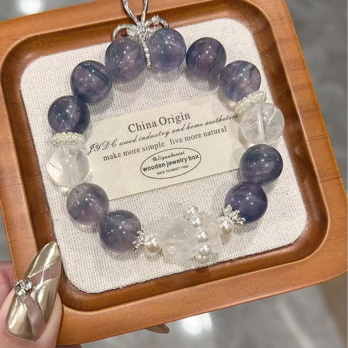 Natural Amethyst White Ghost Women's Bracelet Light Luxury Fashion Jewelry
Natural Amethyst White Ghost Women's Bracelet Light Luxury Fashion Jewelry