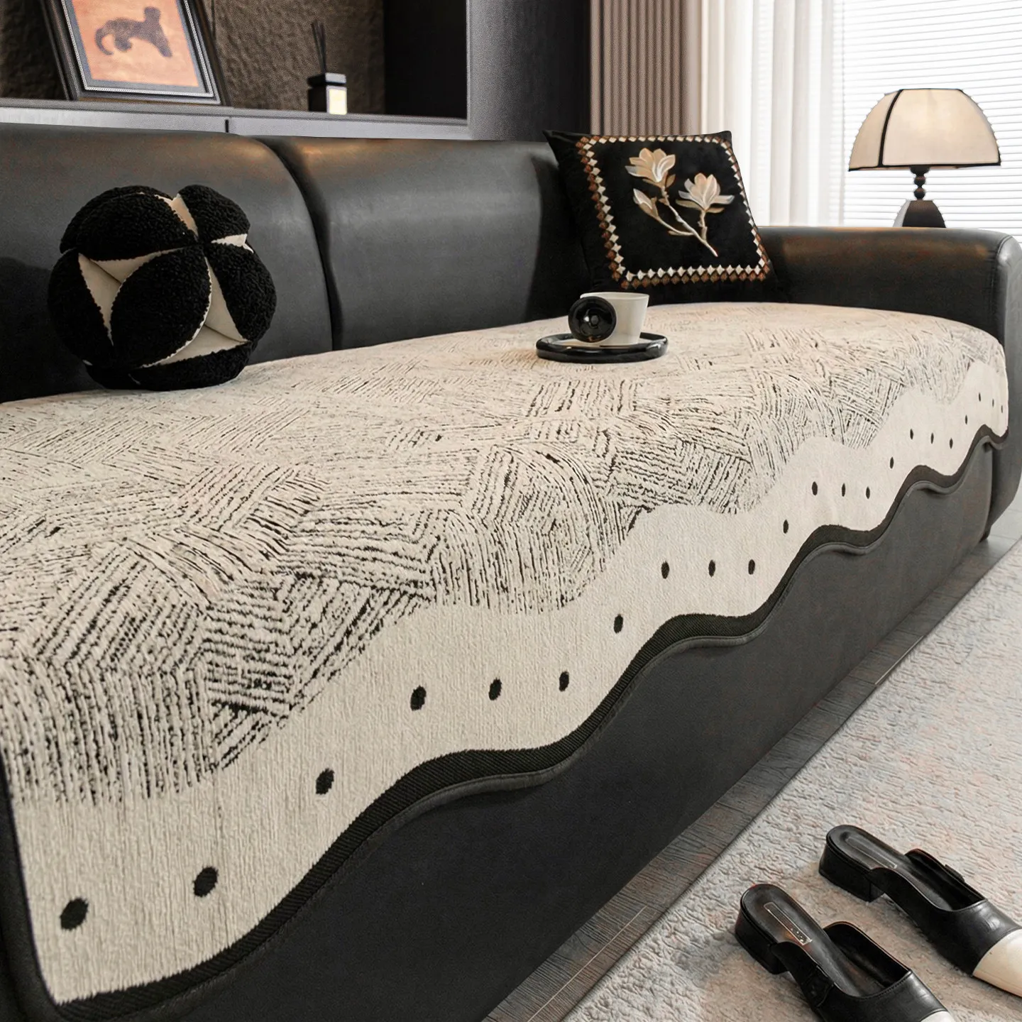 French Style Light Luxury Advanced Sense Non-slip Abnormal Shape Sofa Towel All Season Universal New Sofa Cover
French Style Light Luxury Advanced Sense Non-slip Abnormal Shape Sofa Towel All Season Universal New Sofa Cover