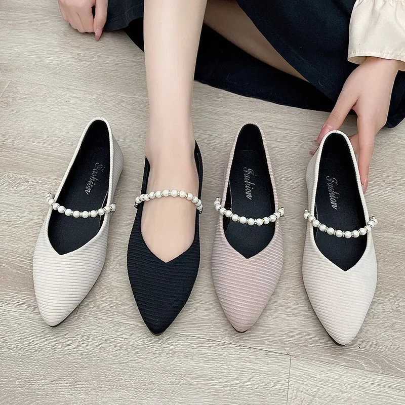 Повседневная женская обувь, женская обувь с неглубоким острым носком и украшением из жемчуга, подходящая ко всему платье большого размера, новинка, бусины 
Повседневная женская обувь, женская обувь с неглубоким острым носком и украшением из жемчуга, подходящая ко всему платье большого размера, новинка, бусины