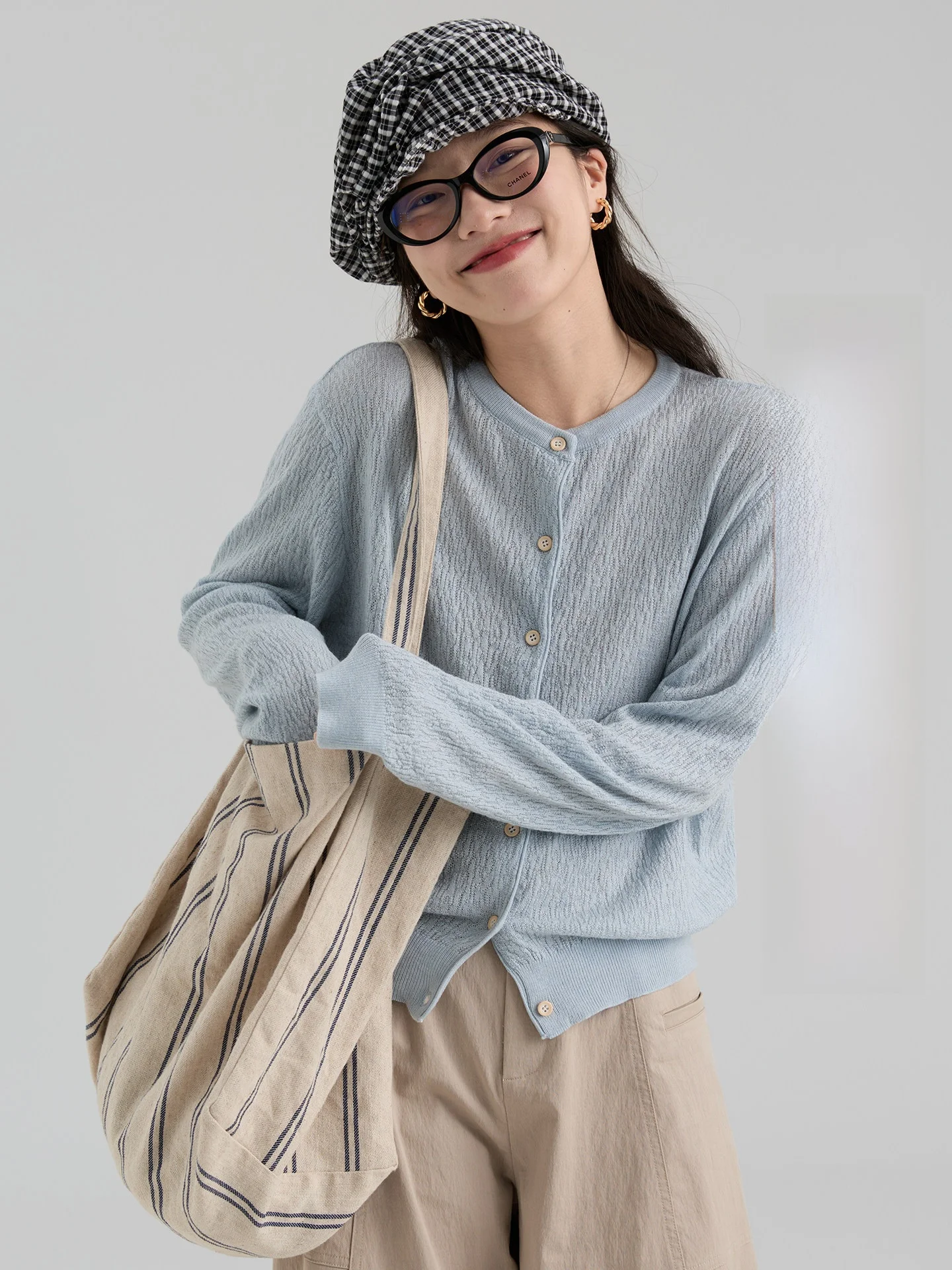 Dwind Spring Texture Loose Lightweight Knitted Coat Women's round Ne Open Cardigan Top New 2026 Korean Sle
Dwind Spring Texture Loose Lightweight Knitted Coat Women's round Ne Open Cardigan Top New 2026 Korean Sle