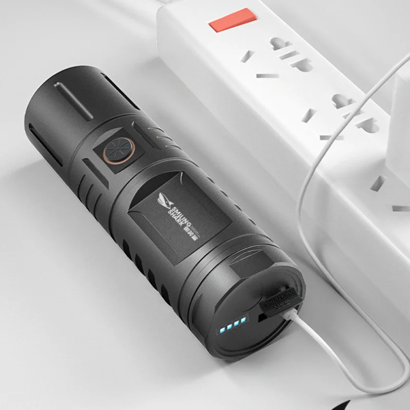 LED Rechargeable Flashlight Strong Light Charging Outdoor Ultra-bright Concentrating Long-range Zoom High-power Mini Flashlight
LED Rechargeable Flashlight Strong Light Charging Outdoor Ultra-bright Concentrating Long-range Zoom High-power Mini Flashlight