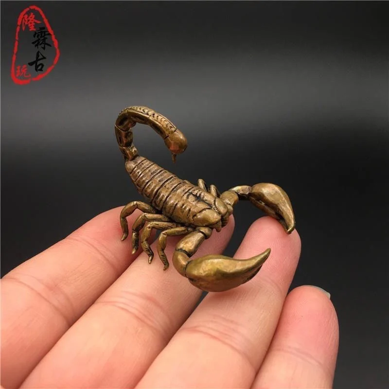 Patina pure copper scorpion pendant brass scorpion key chain pendant pattern scorpion pendant copper tea pet ornaments
Patina pure copper scorpion pendant brass scorpion key chain pendant pattern scorpion pendant copper tea pet ornaments