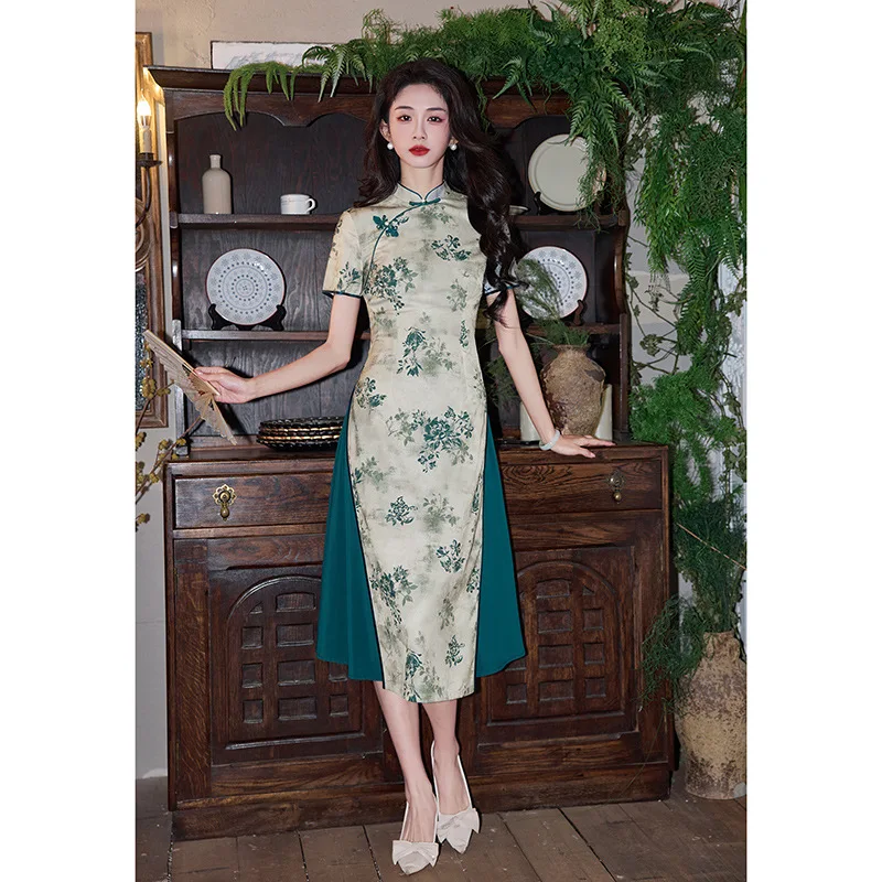 Women's Ao Dai Qipao Chinese Style Dress Elegant Print Satin Cheongsam Spring Short Sleeve Party Dress
Women's Ao Dai Qipao Chinese Style Dress Elegant Print Satin Cheongsam Spring Short Sleeve Party Dress