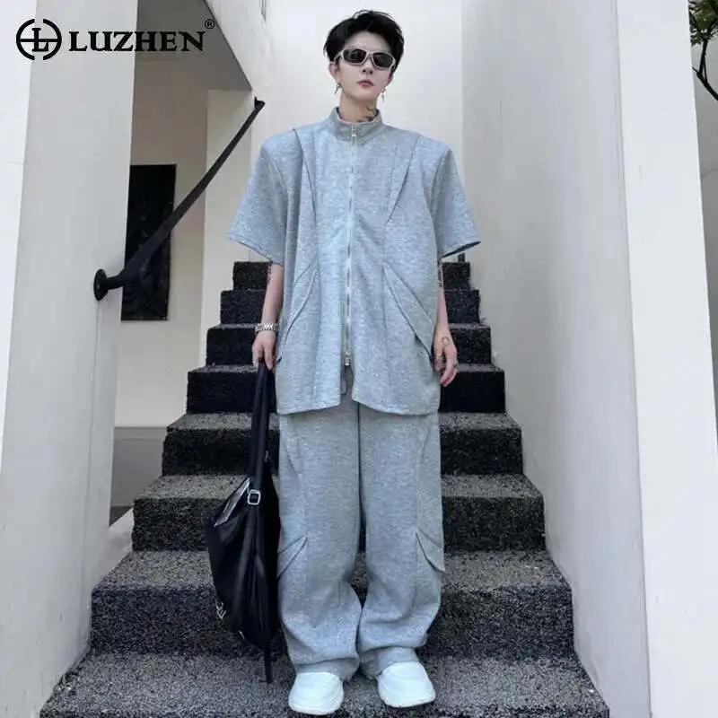LUZHEN Stylish Sleeved Stylish Handsome Short Splicing Jackets Design Two-piece Sets Fashion Men's Street Straight Pants LZ9632
LUZHEN Stylish Sleeved Stylish Handsome Short Splicing Jackets Design Two-piece Sets Fashion Men's Street Straight Pants LZ9632